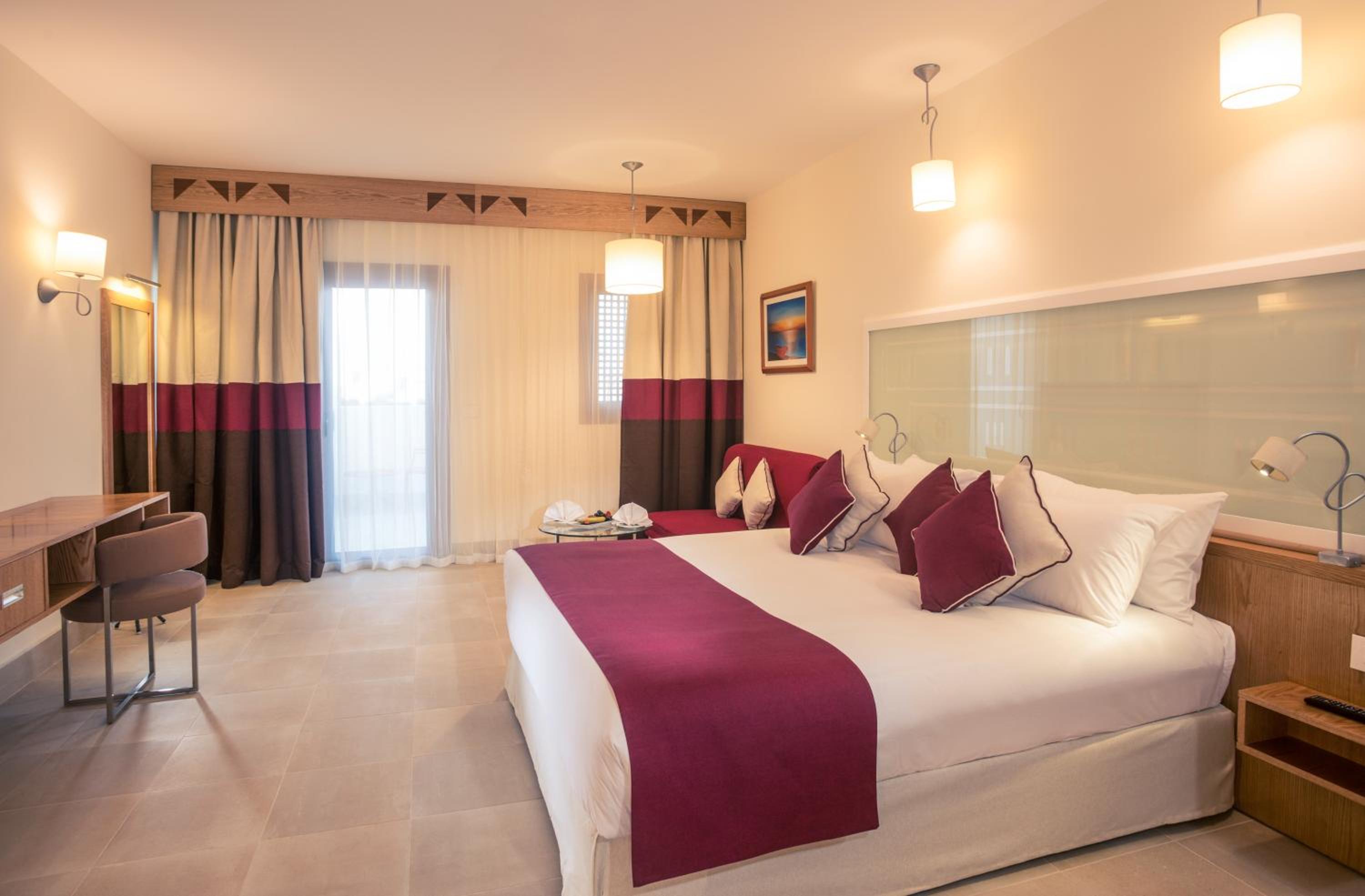 Superior Double Room with Pool View - Photo 1