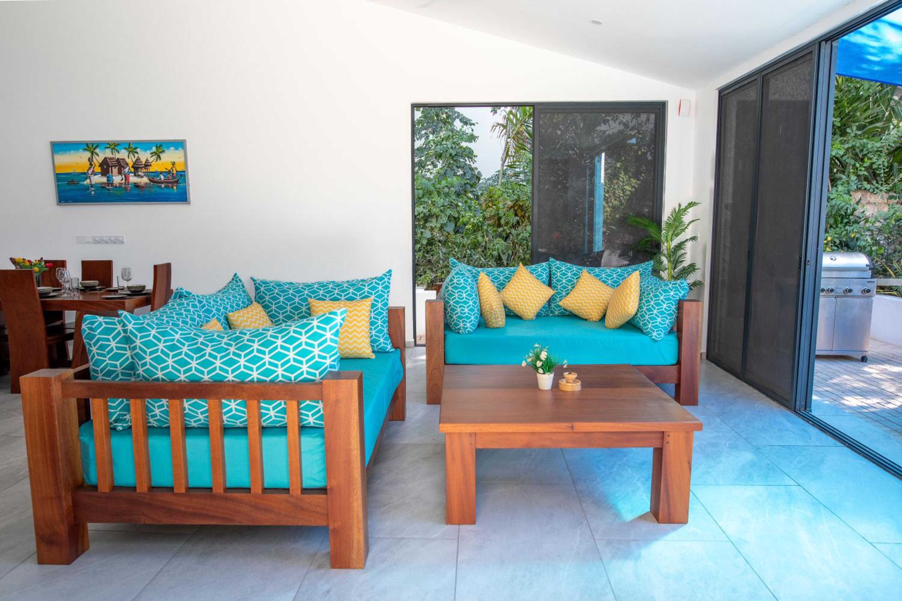 Three-Bedroom Villa photo 1