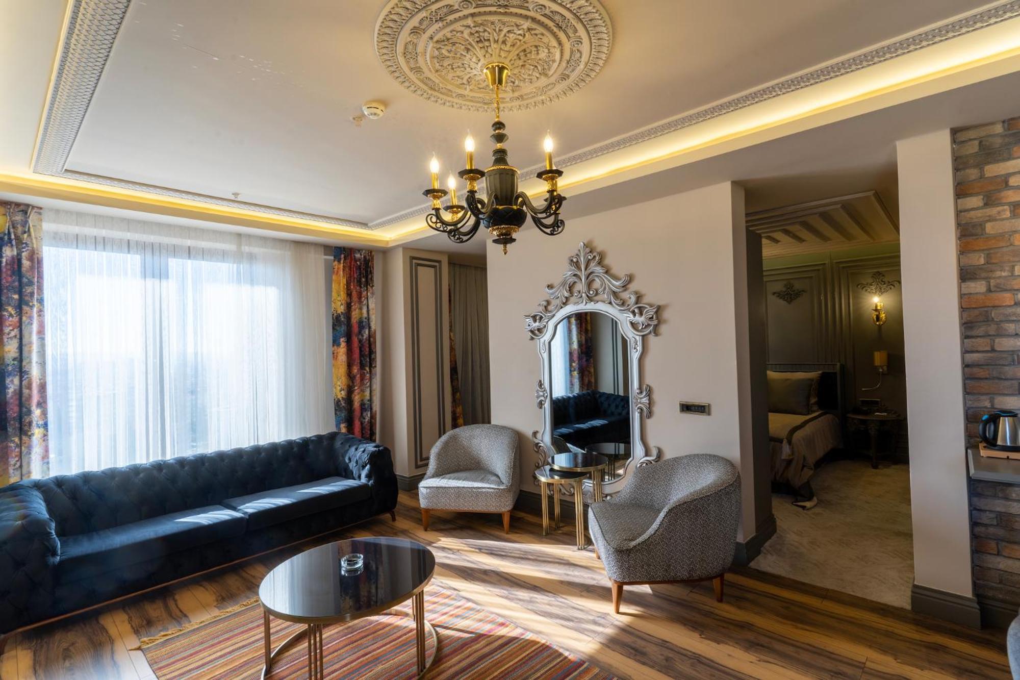 Presidential King Suite photo 2