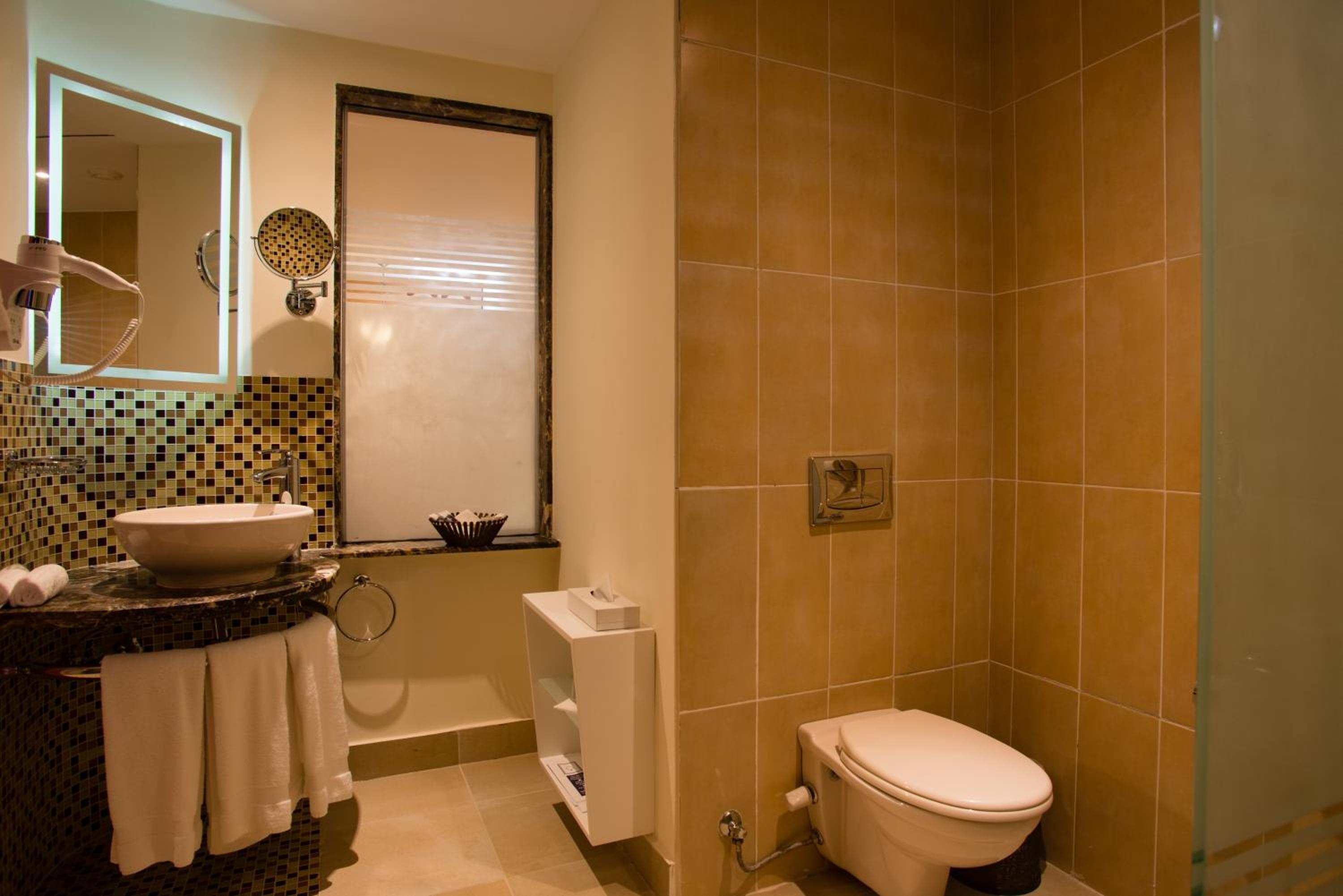 Superior Twin Room - Garden Side - Photo 3