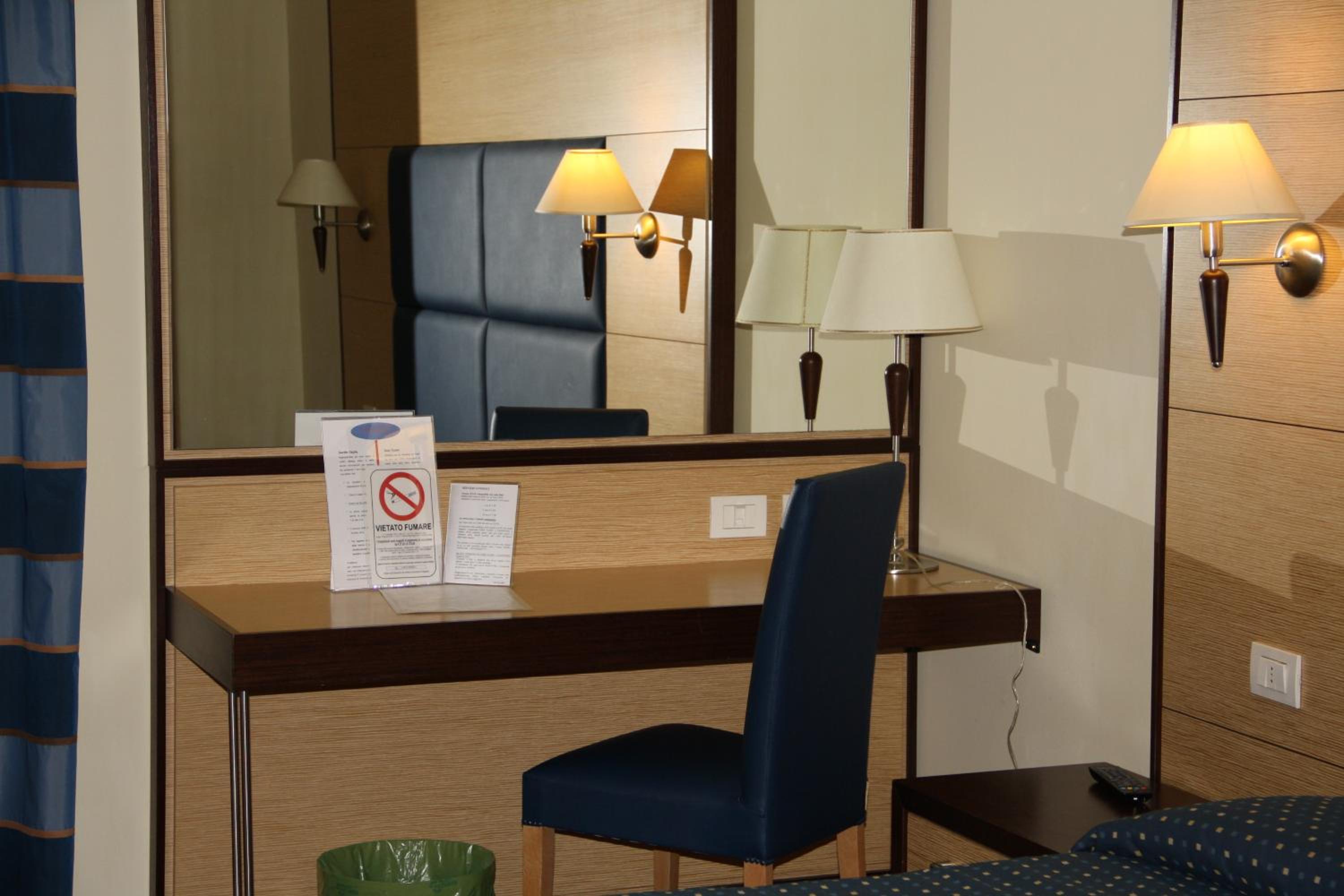 Double Room - Photo 3