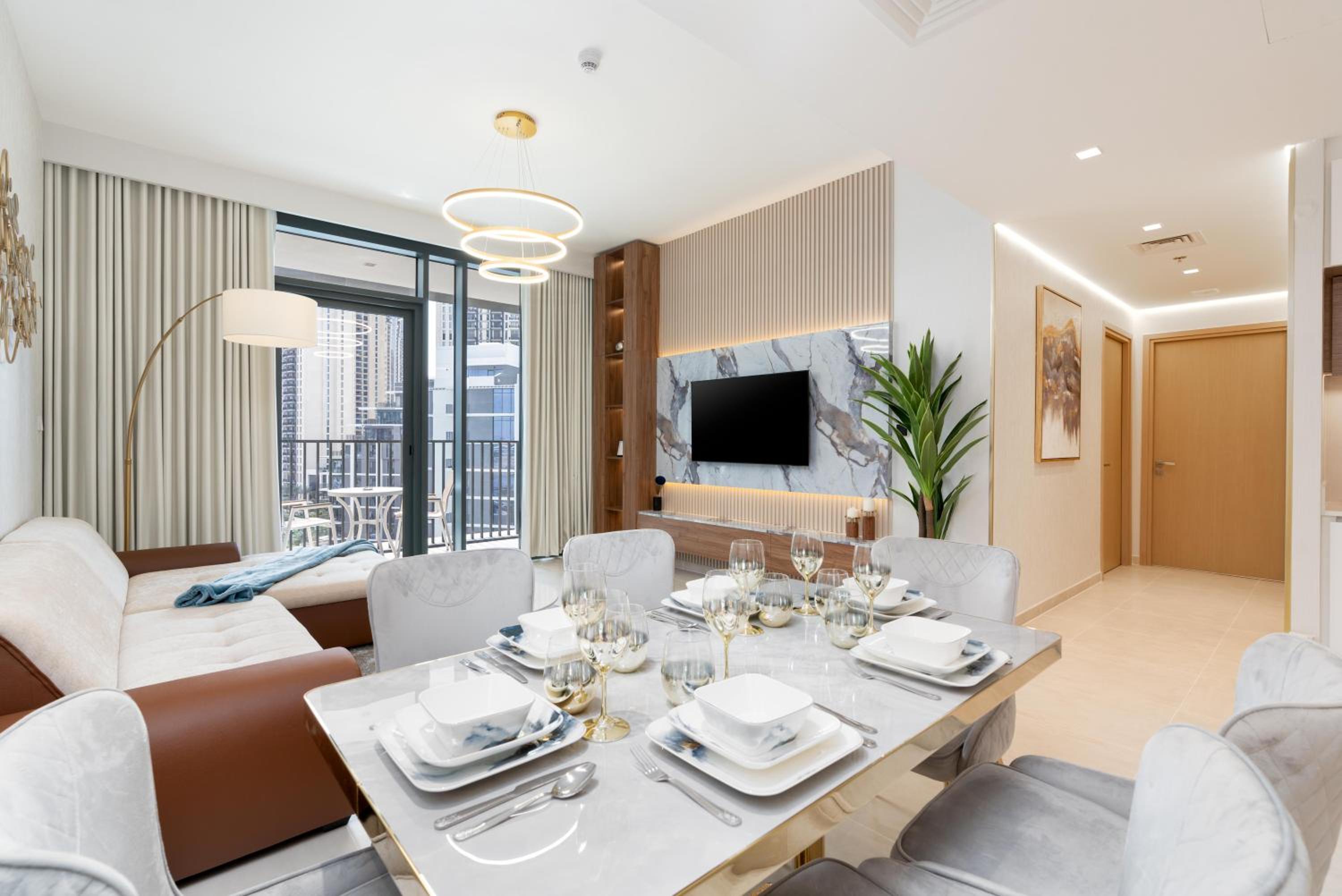 Two-Bedroom Apartment with Balcony photo 2