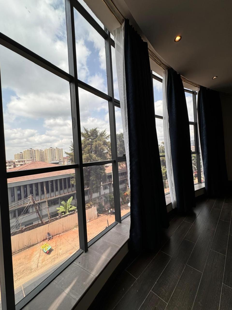 Apartment with City View photo 3