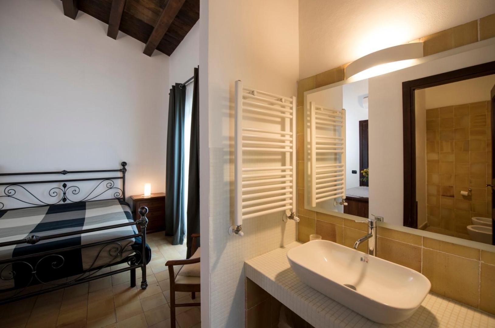 Double Room with Balcony photo 2