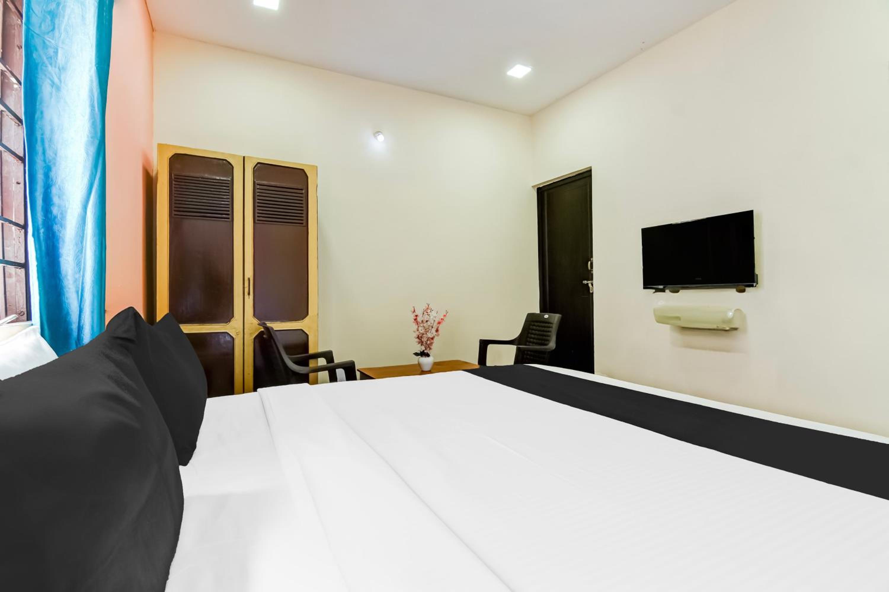 Deluxe Double Room photo 2