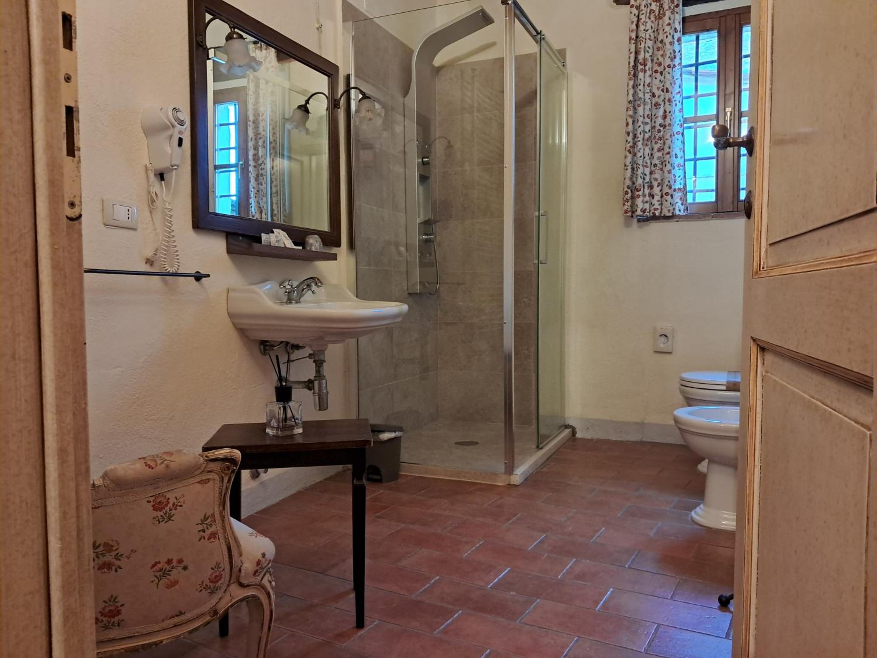 Large Double Room photo 1