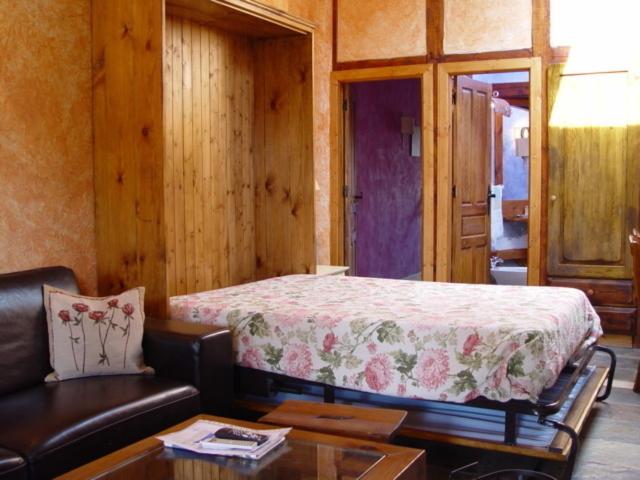One-Bedroom Apartment (4 Adults) photo 2
