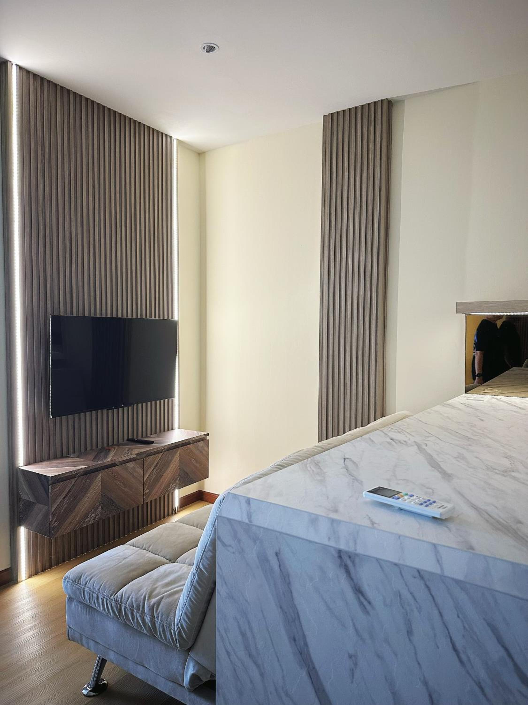 Studio Apartment with Sea View