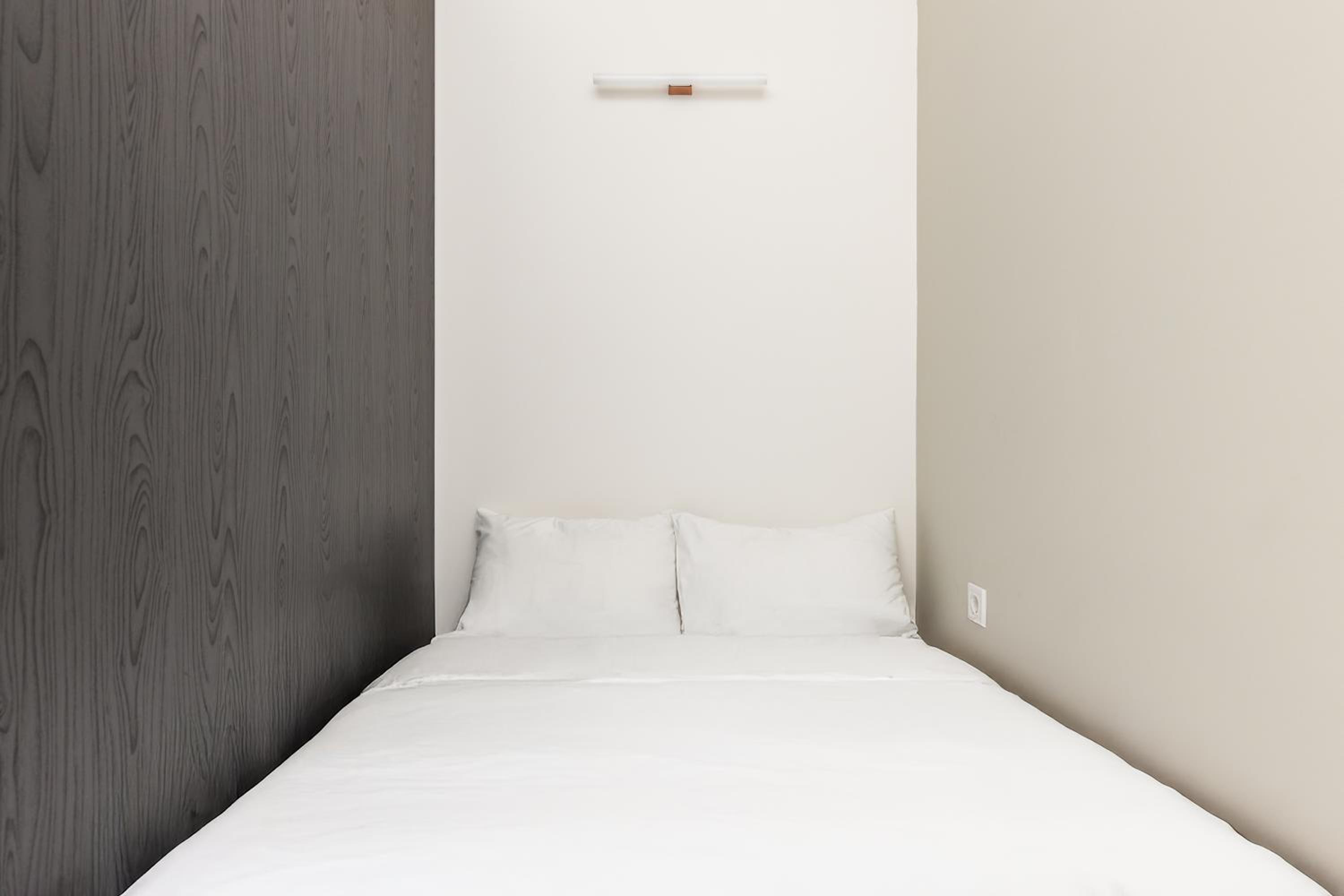 Standard Double Room - Photo 2