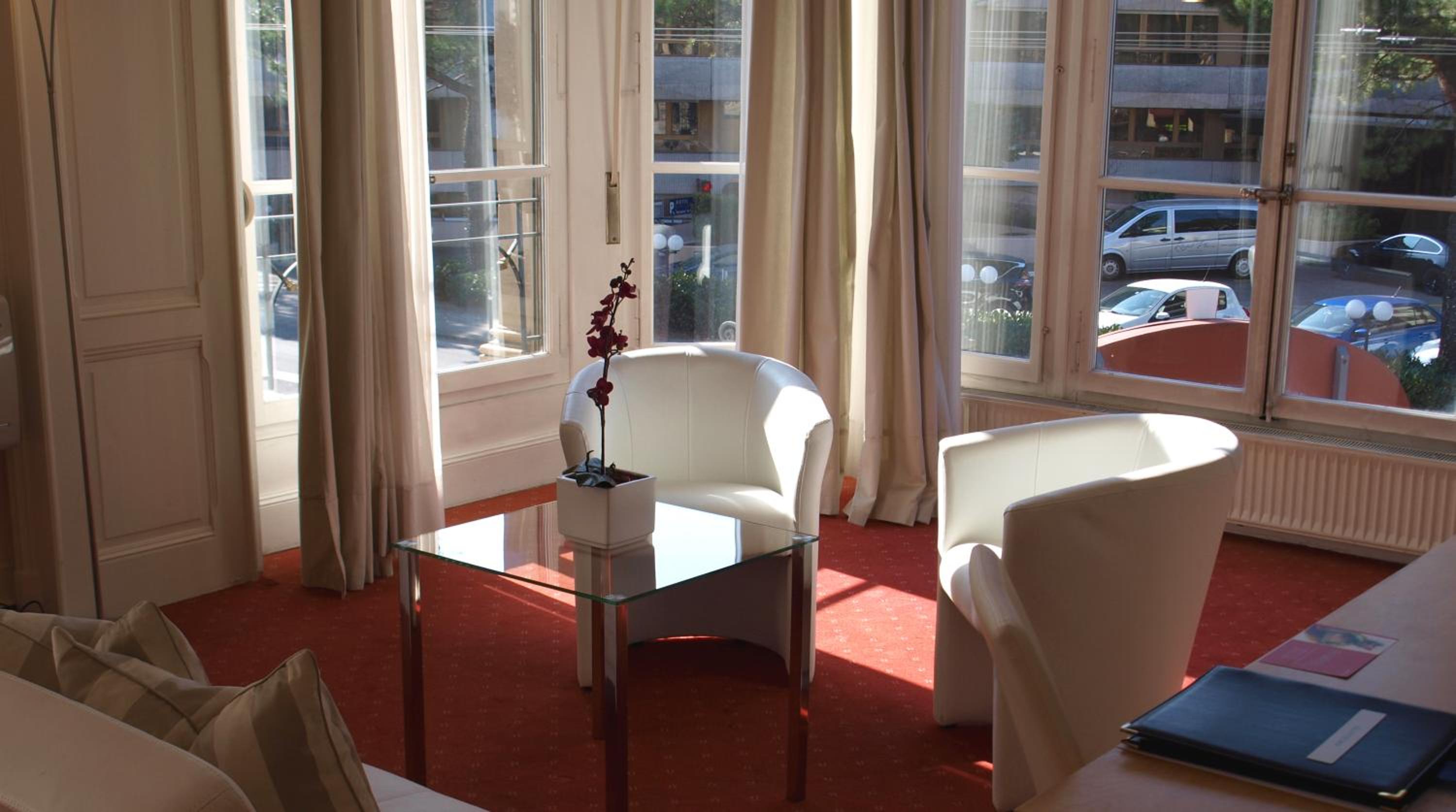 Family Room - Photo 4