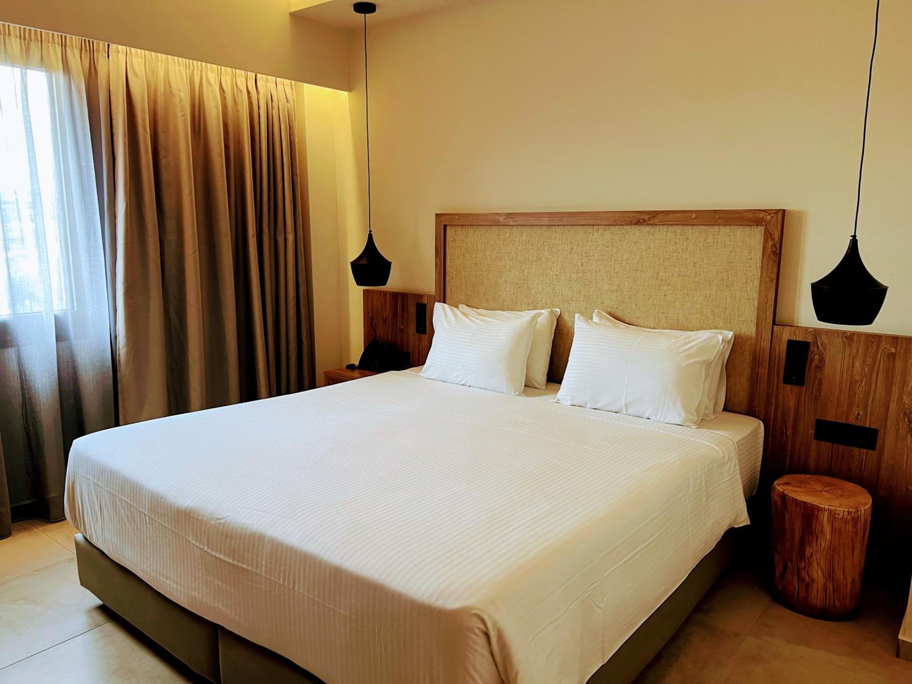 Economy Double Room thumbnail 5