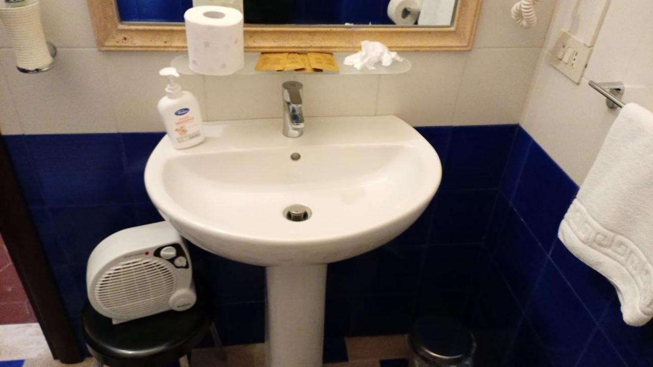 Quadruple Room with Private External Bathroom