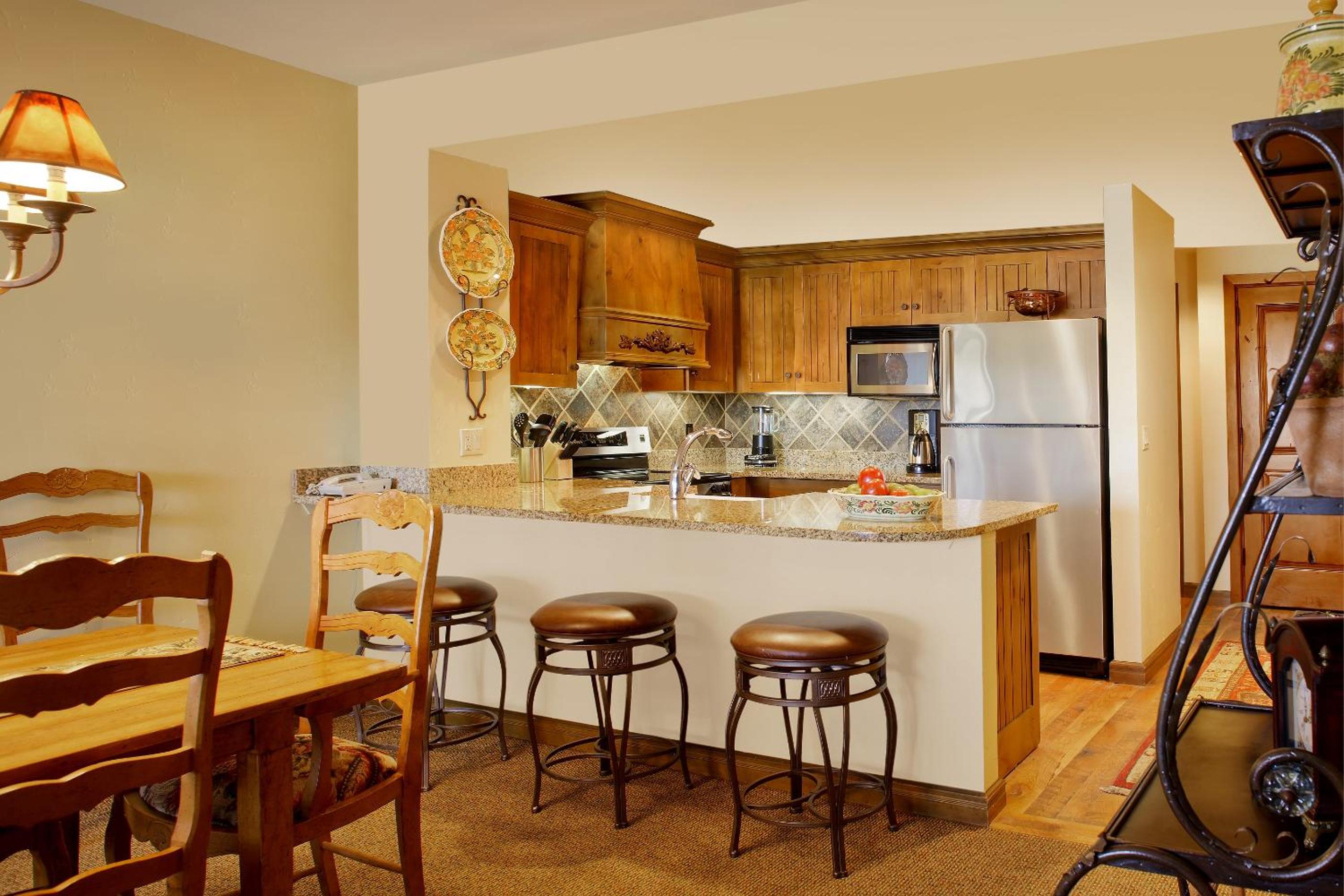 Three-Bedroom Villa - Photo 2