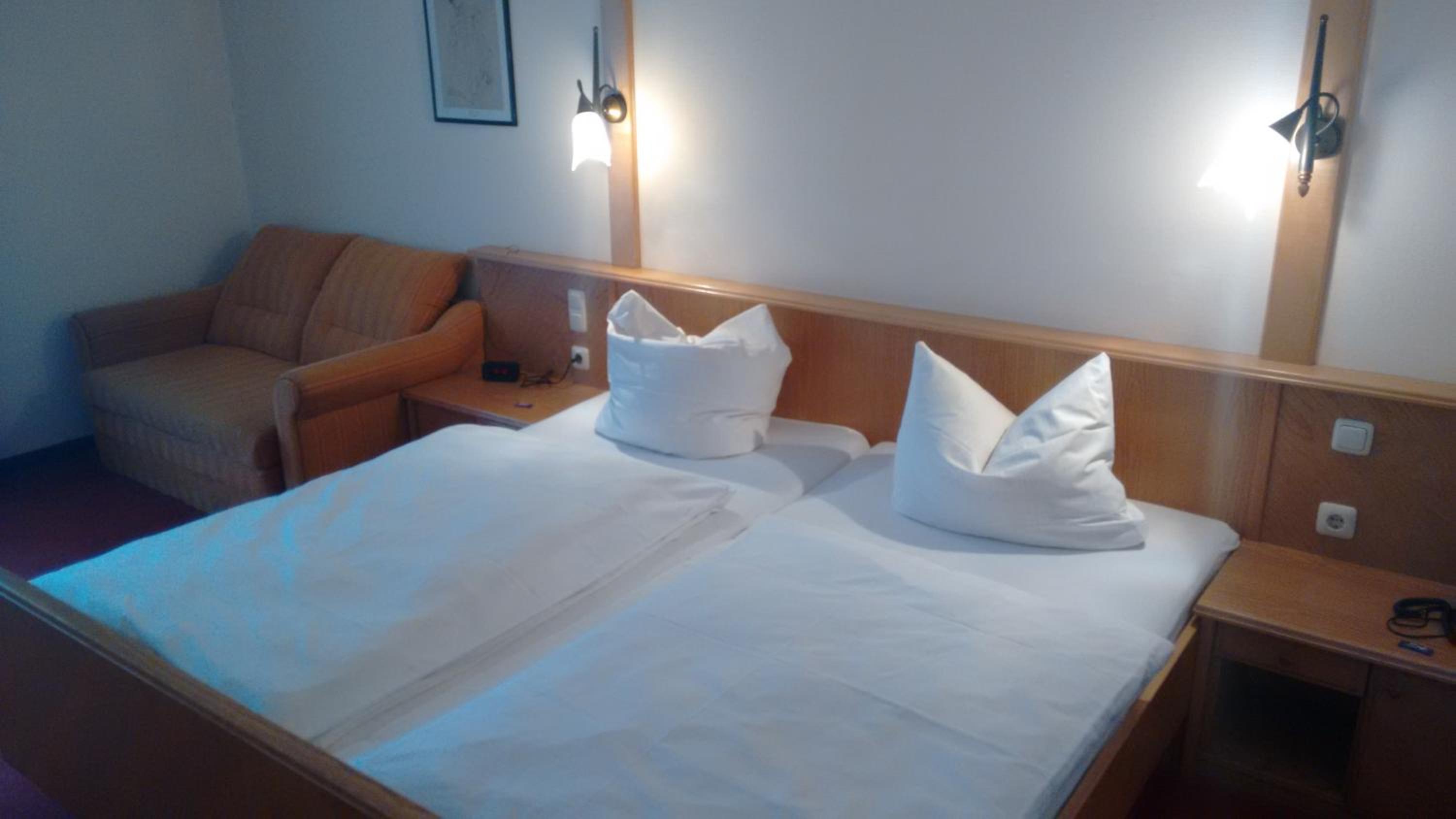 Business Double Room - Photo 3