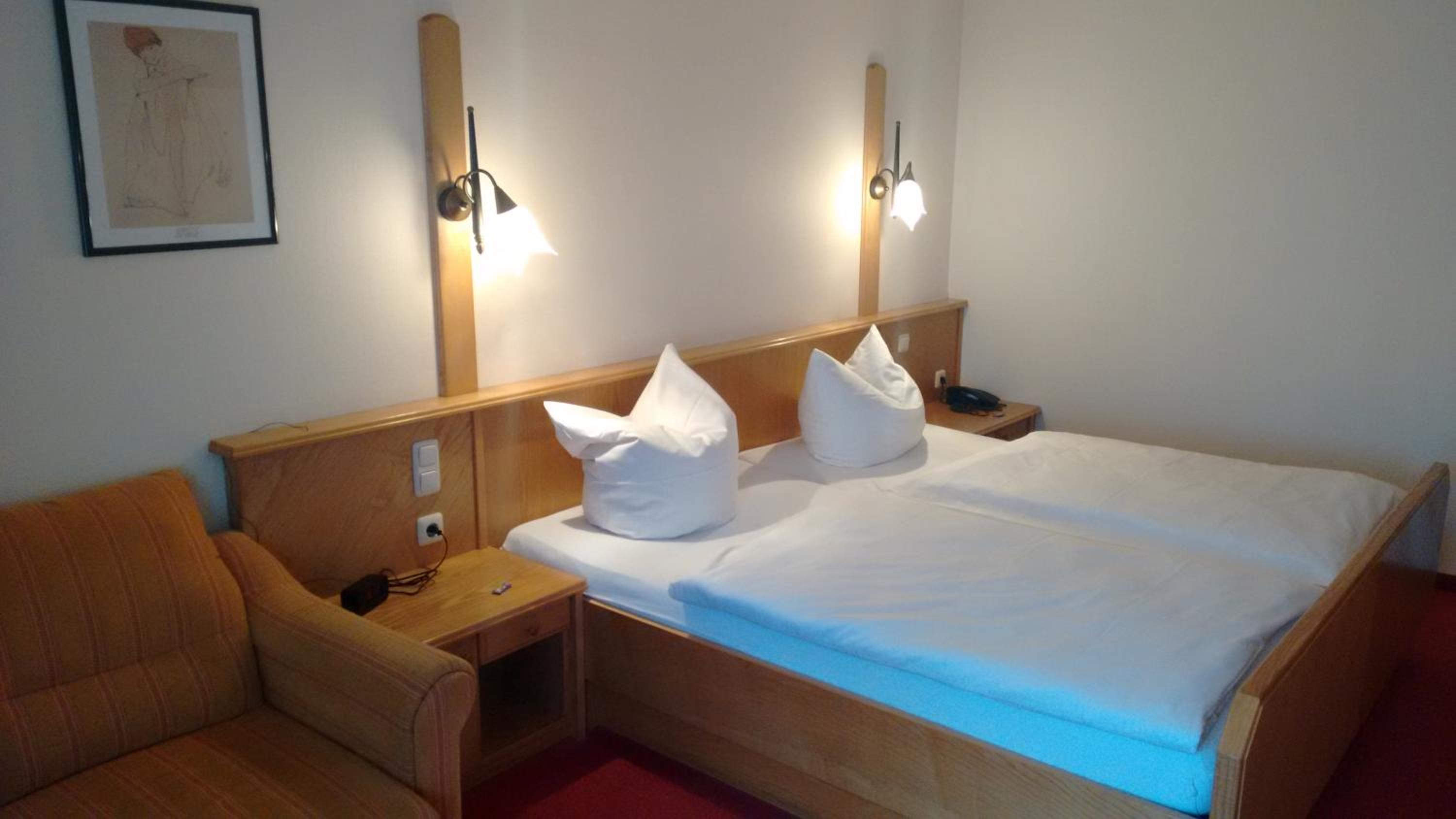Double Room - Photo 4
