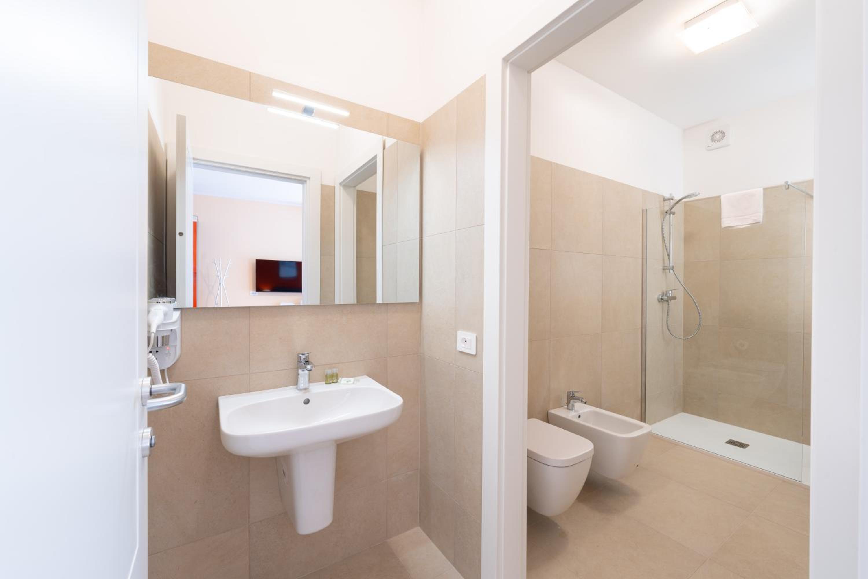 Double Room with Terrace - Photo 4