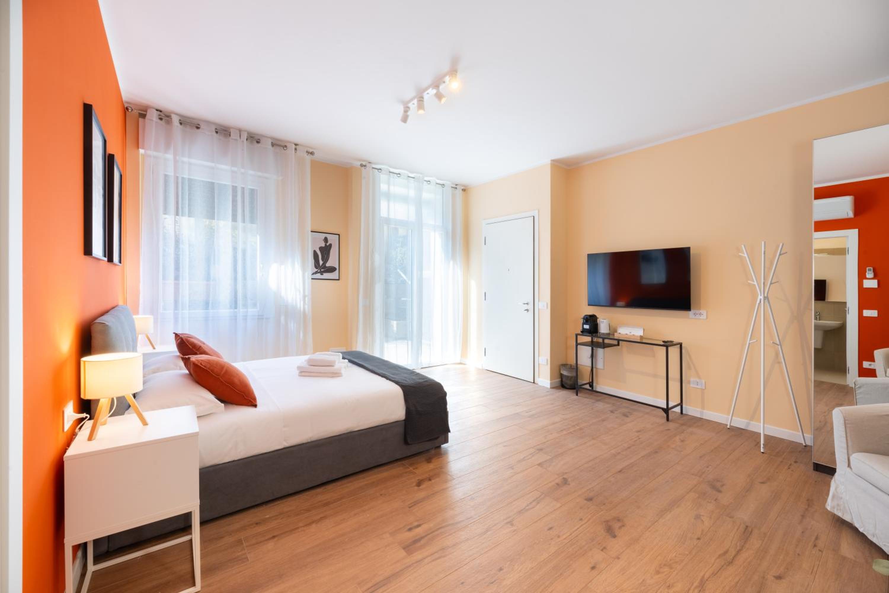 Double Room with Terrace - Photo 9