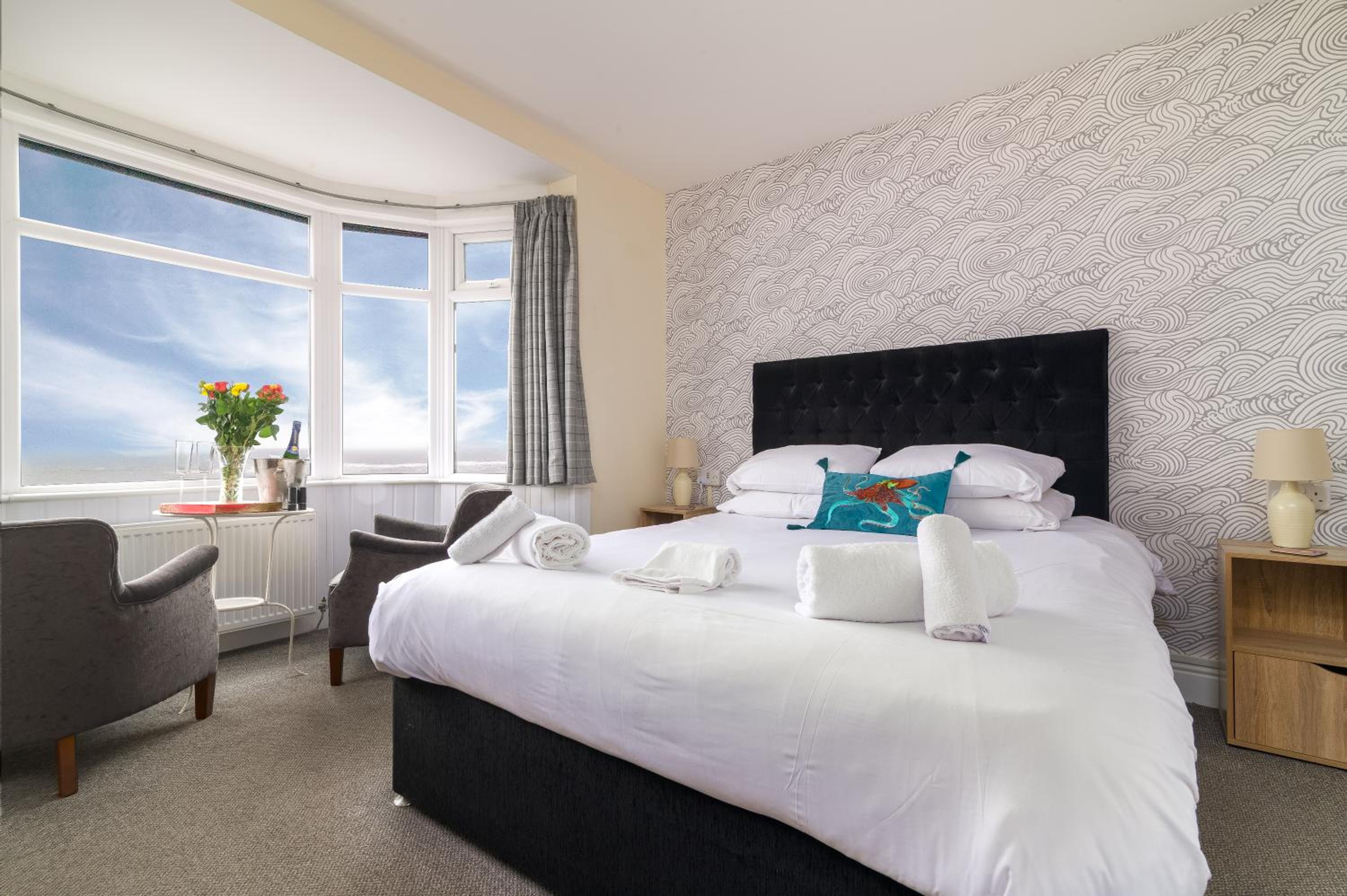Seaview Room with Bay Window