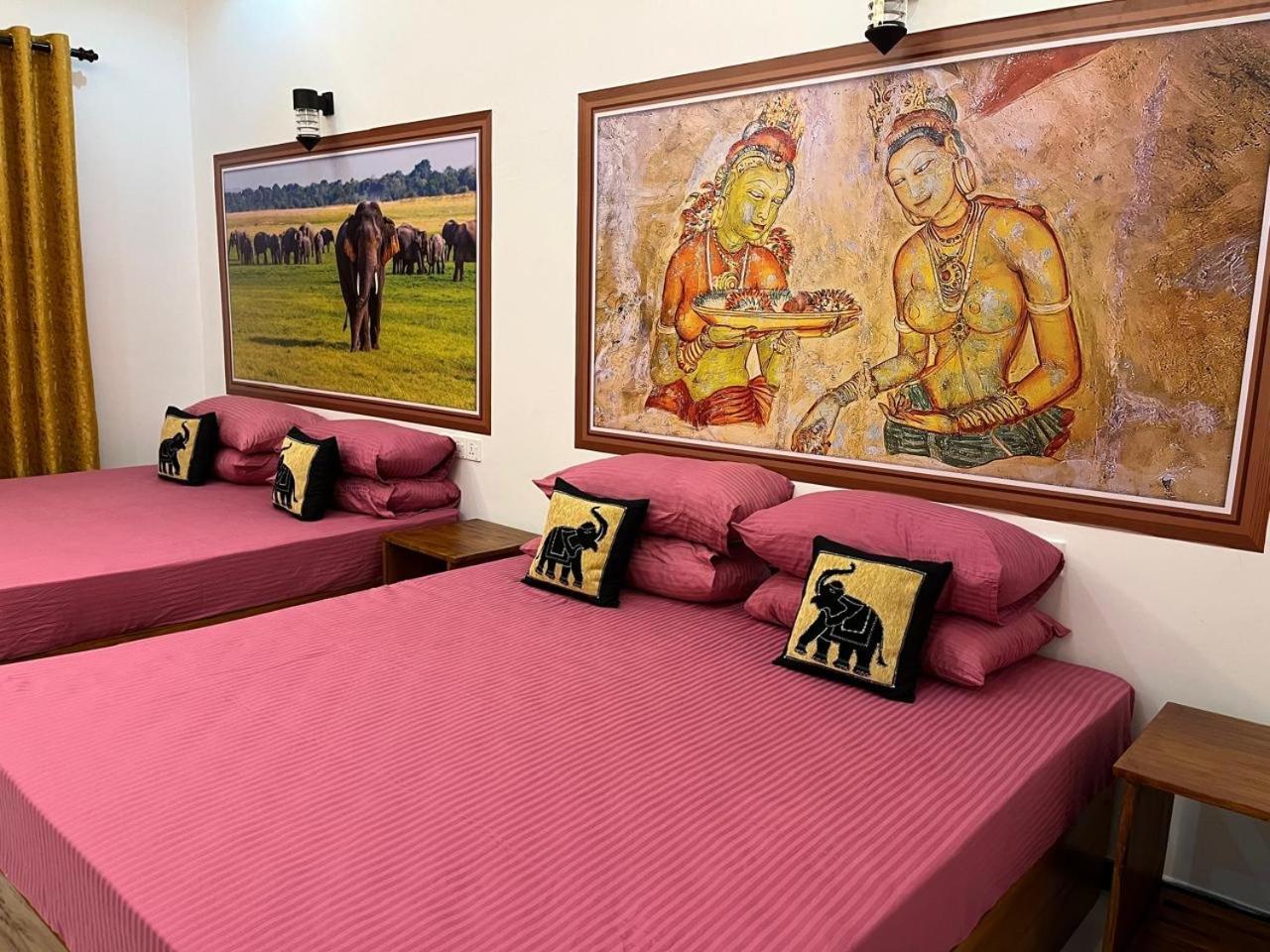 Deluxe Family Room