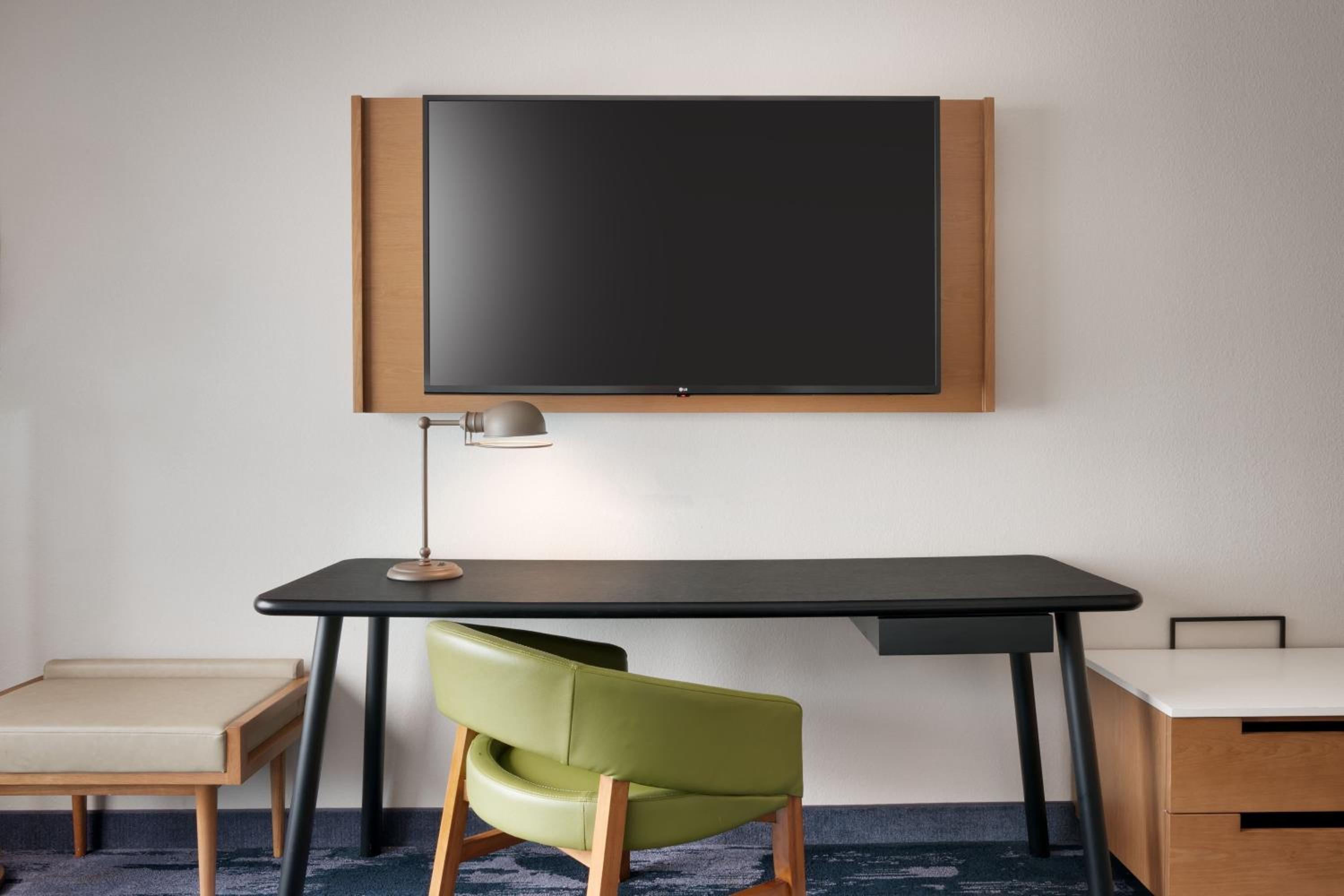 Studio with Two Queen Beds and Sofa Bed - Hearing Accessible