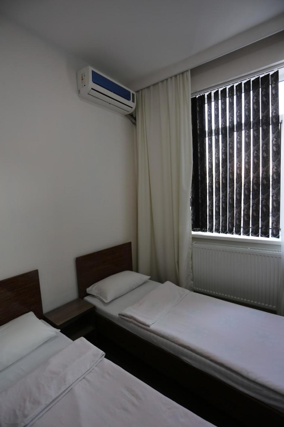 Economy Twin Room photo 1