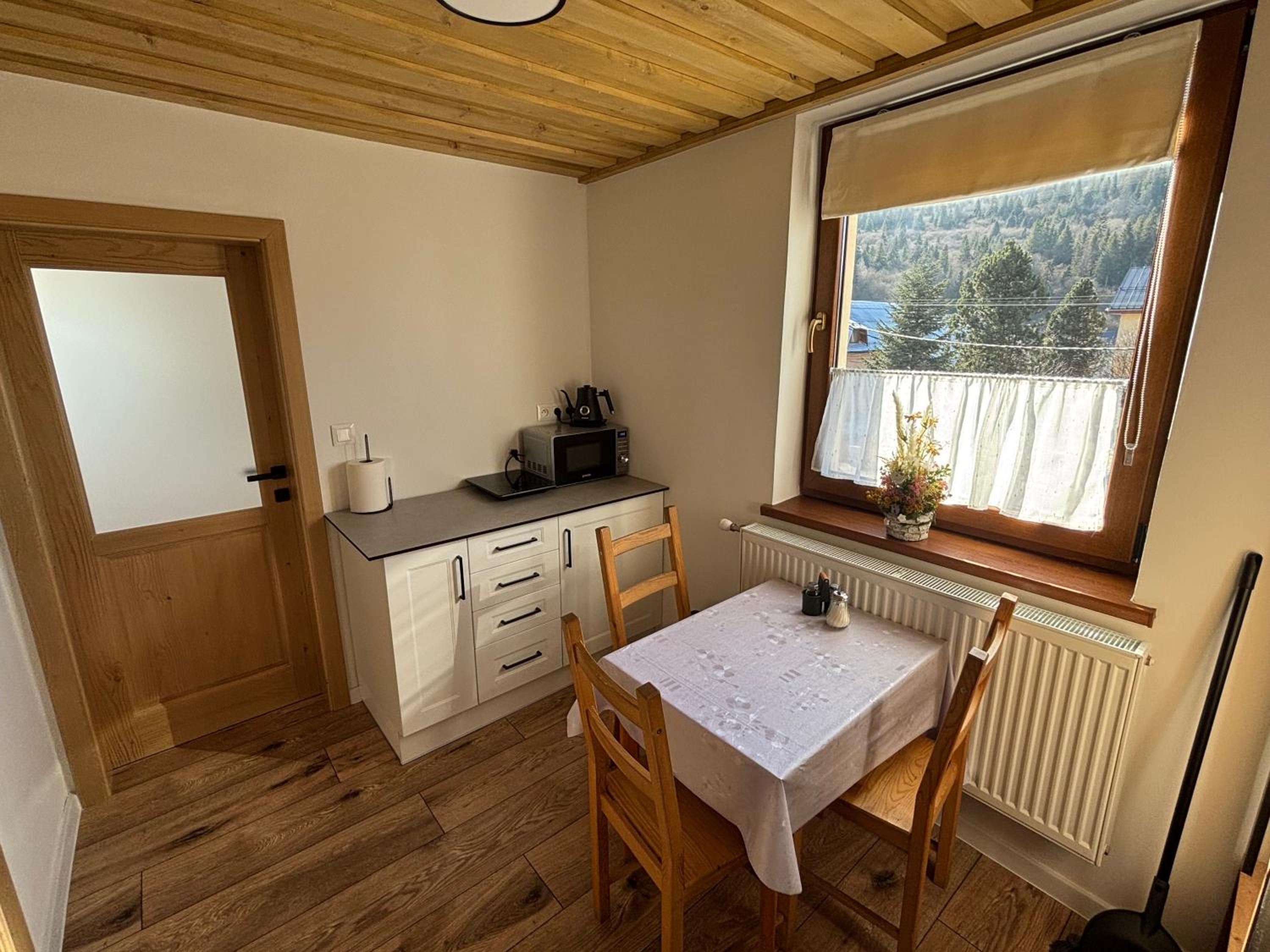Deluxe Triple Room - Photo 7