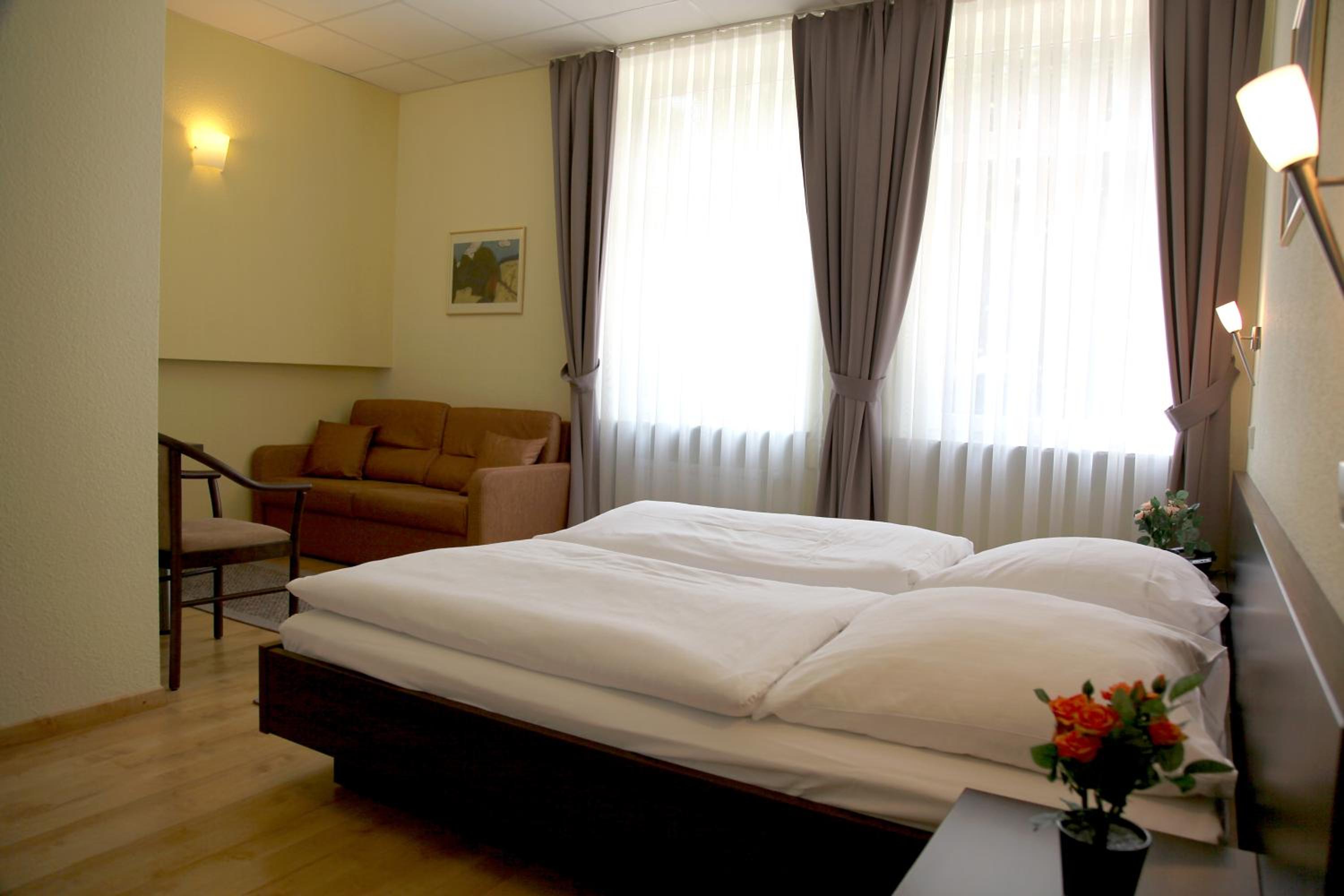 Double Room - Photo 4