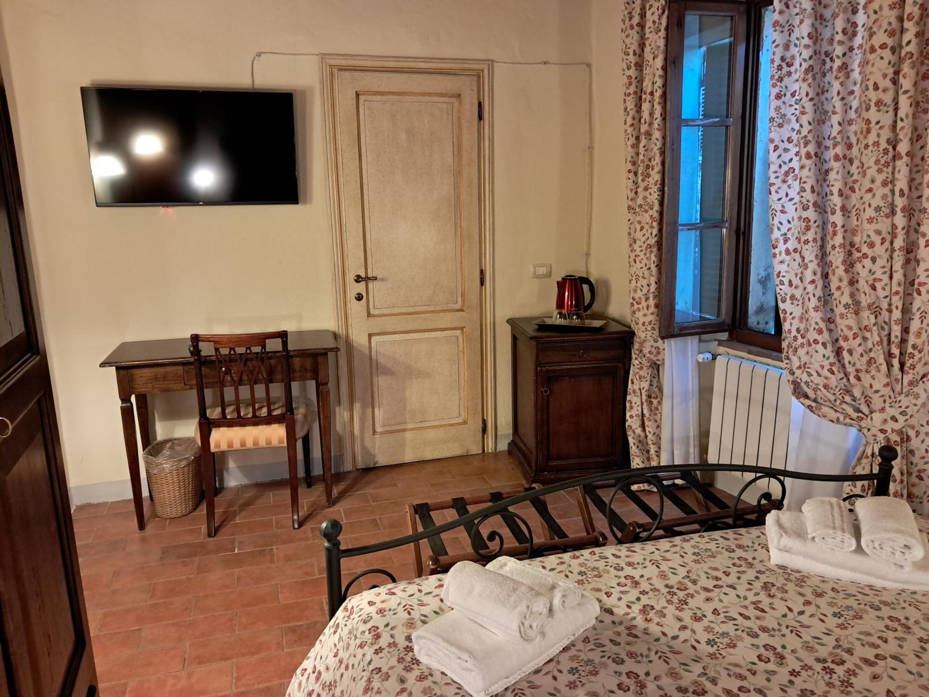 Deluxe Double or Twin Room photo 1