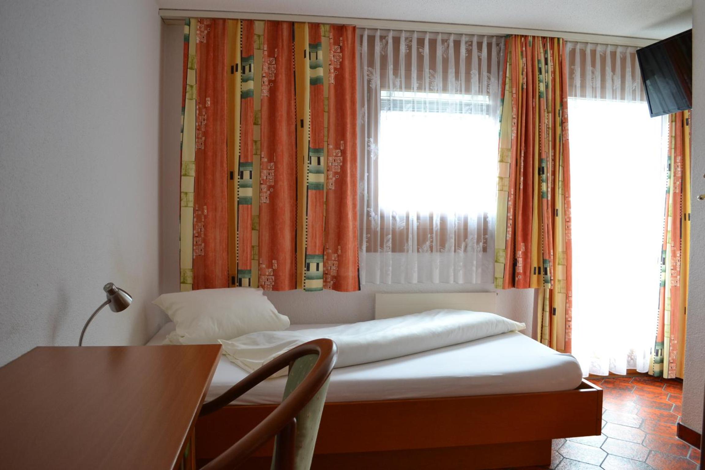 Single Room photo 3