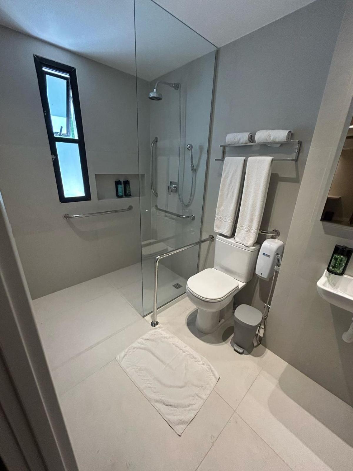 Double Room - Disability Access photo 2