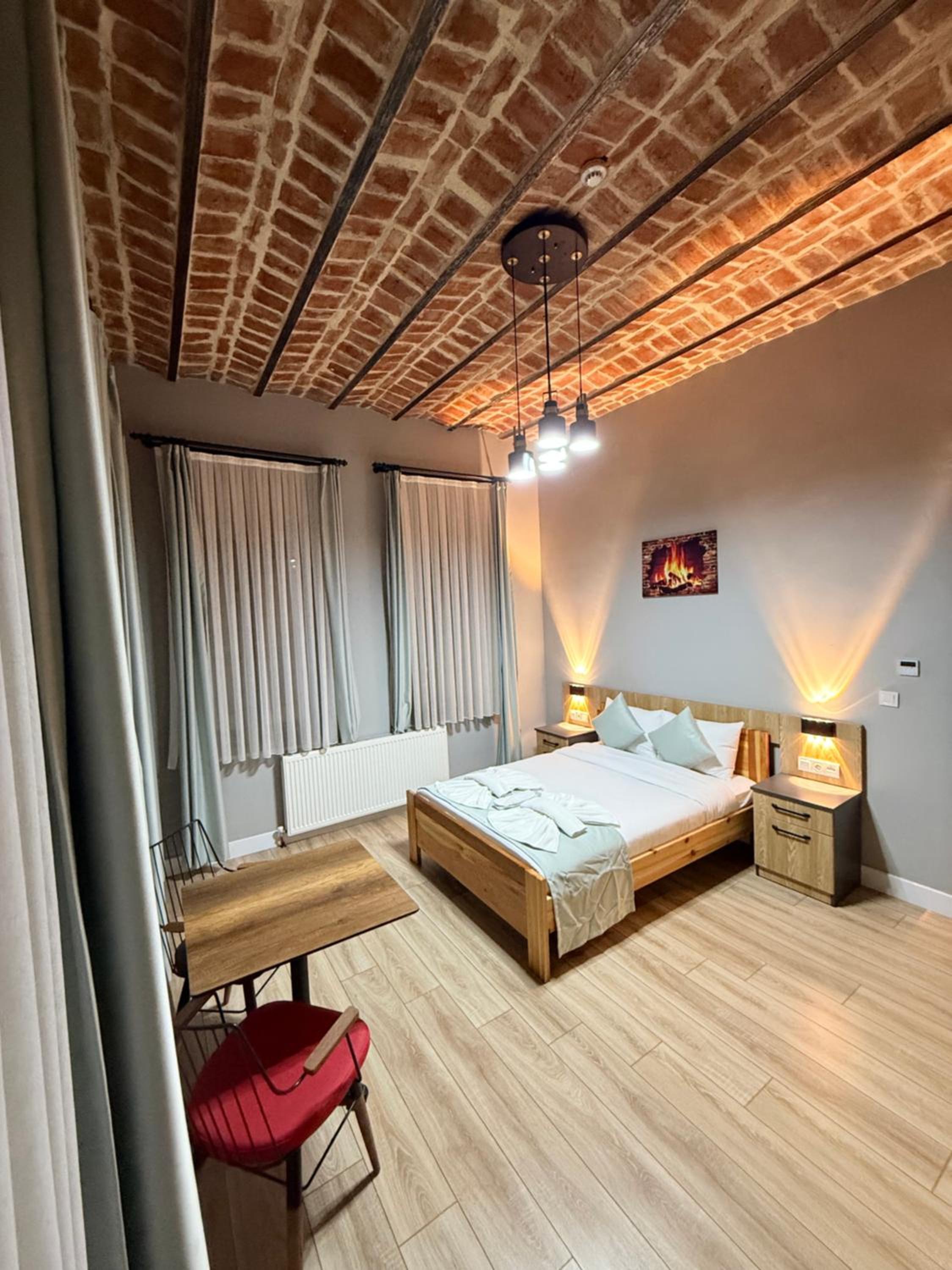 Deluxe King Room photo 2