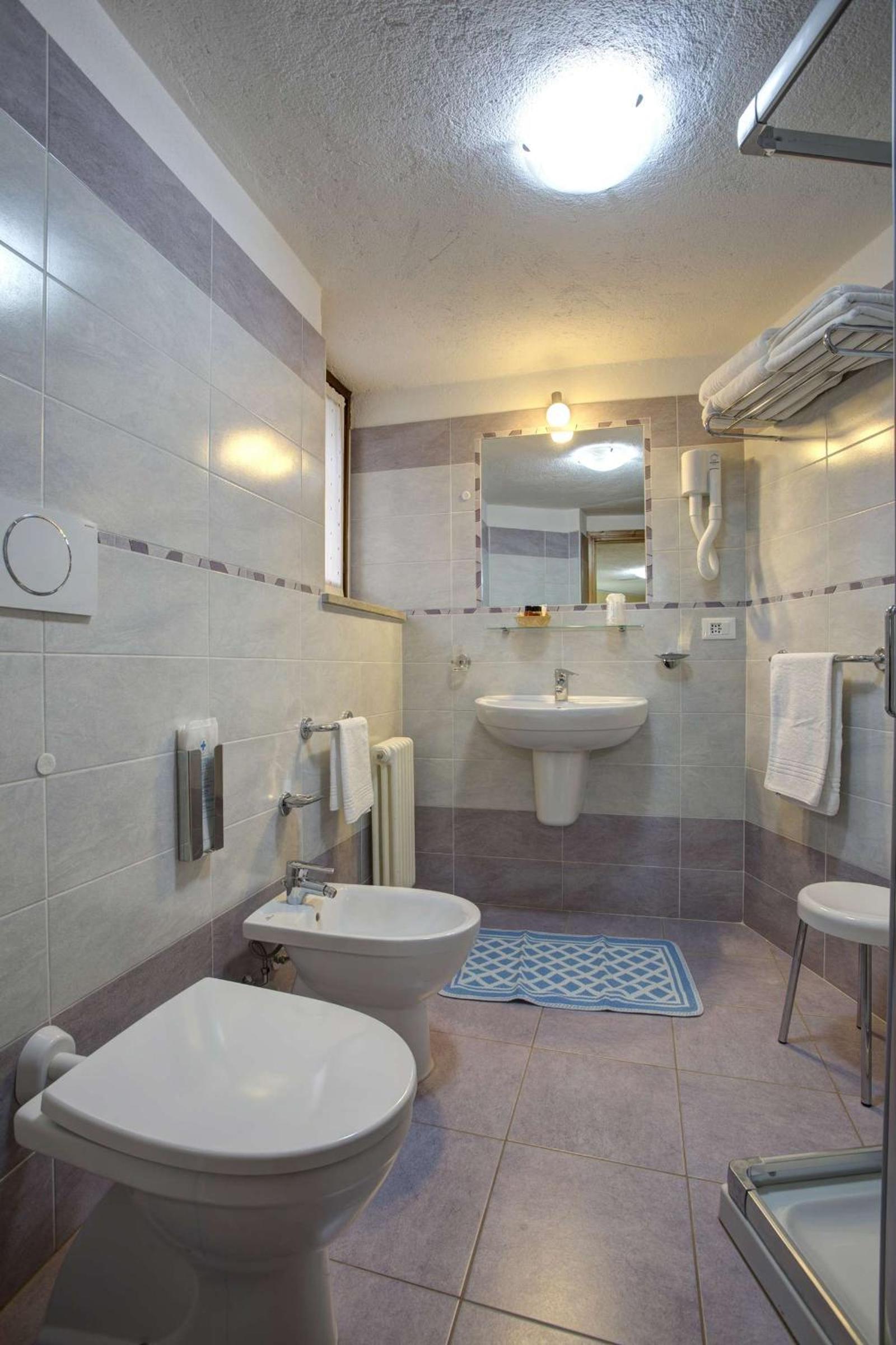 Double Room - Photo 4