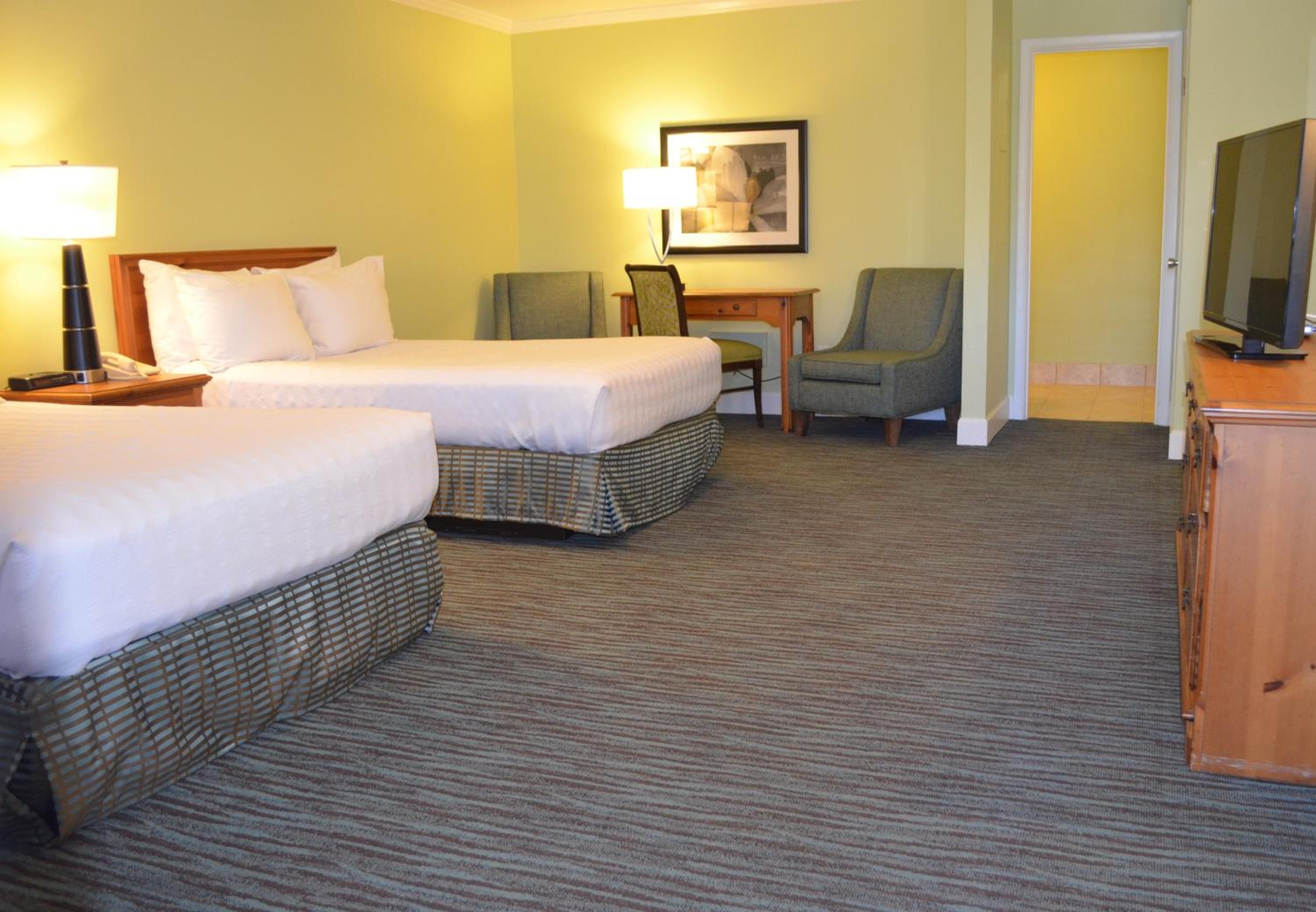 Deluxe Double Room with Private Bath - Photo 1