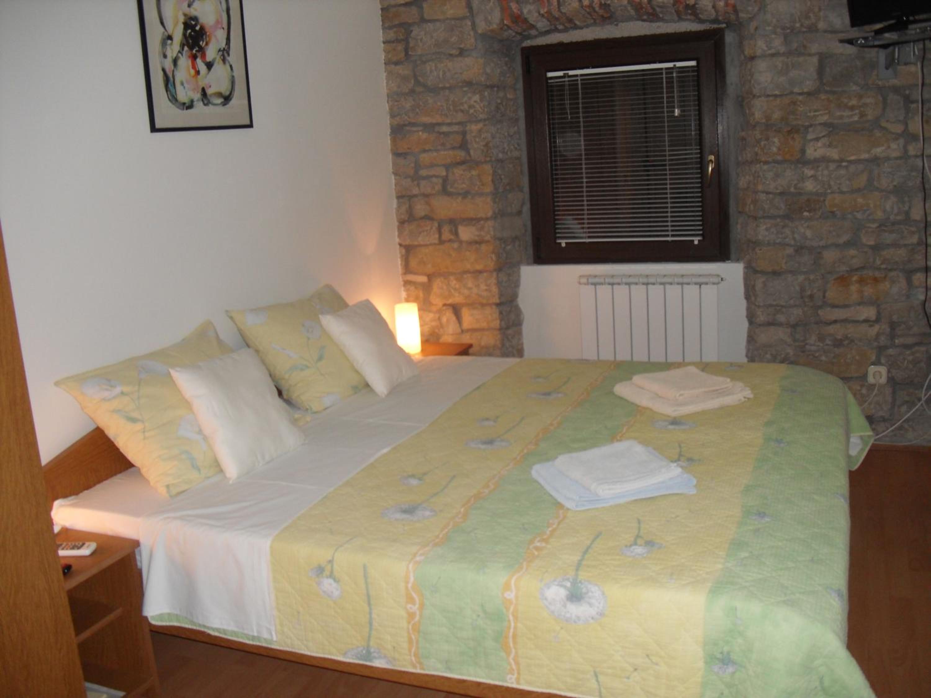 Classic Double Room - Photo 5