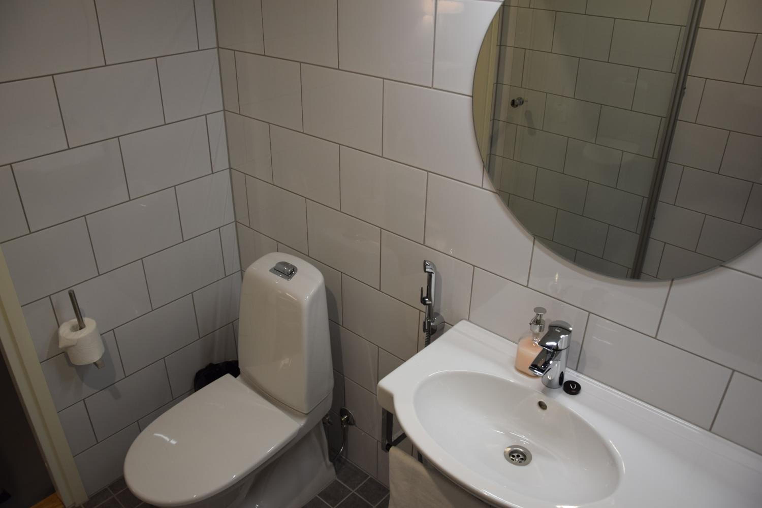 Double or Twin Room - Photo 6
