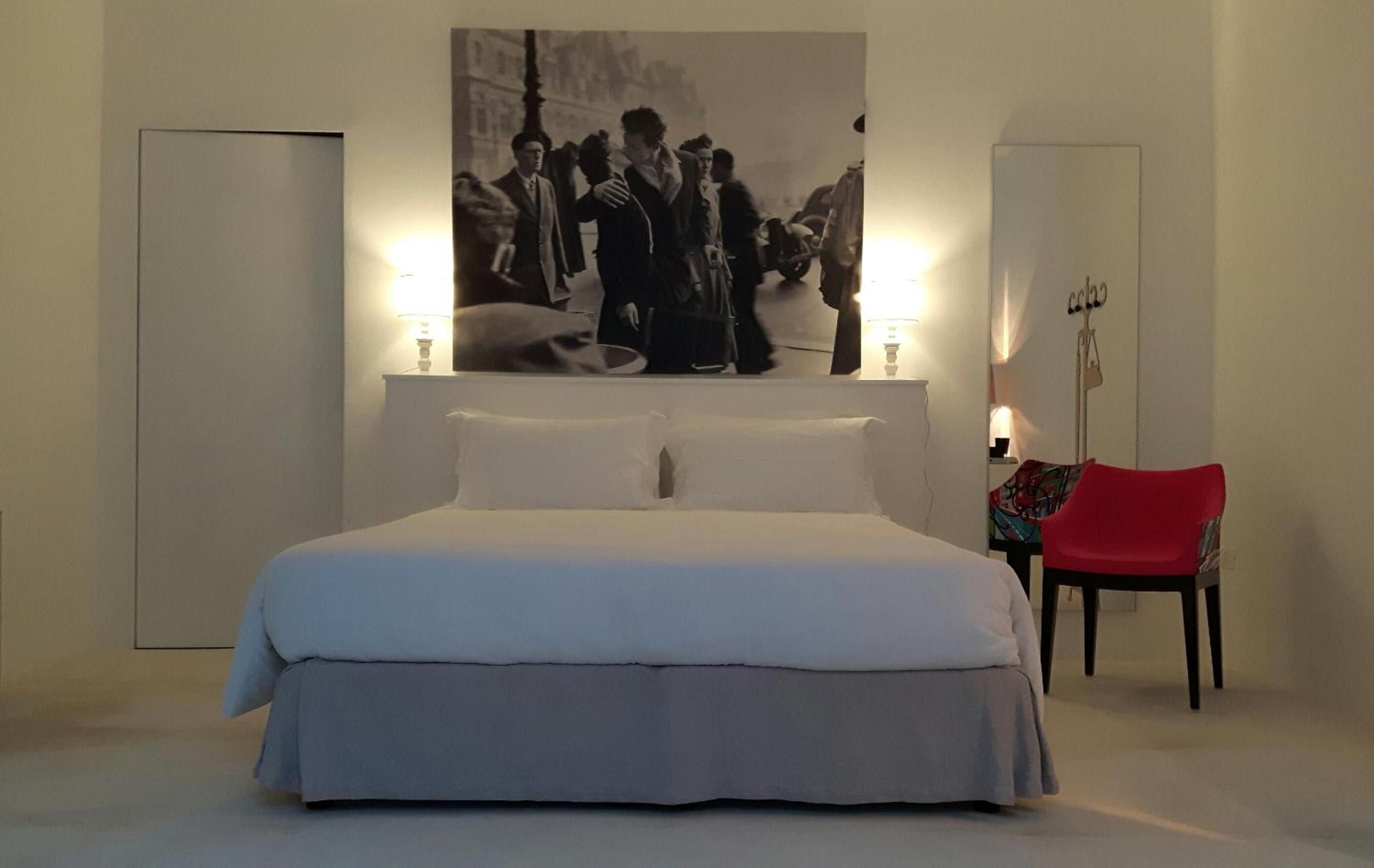 Double or Twin Room - Photo 10