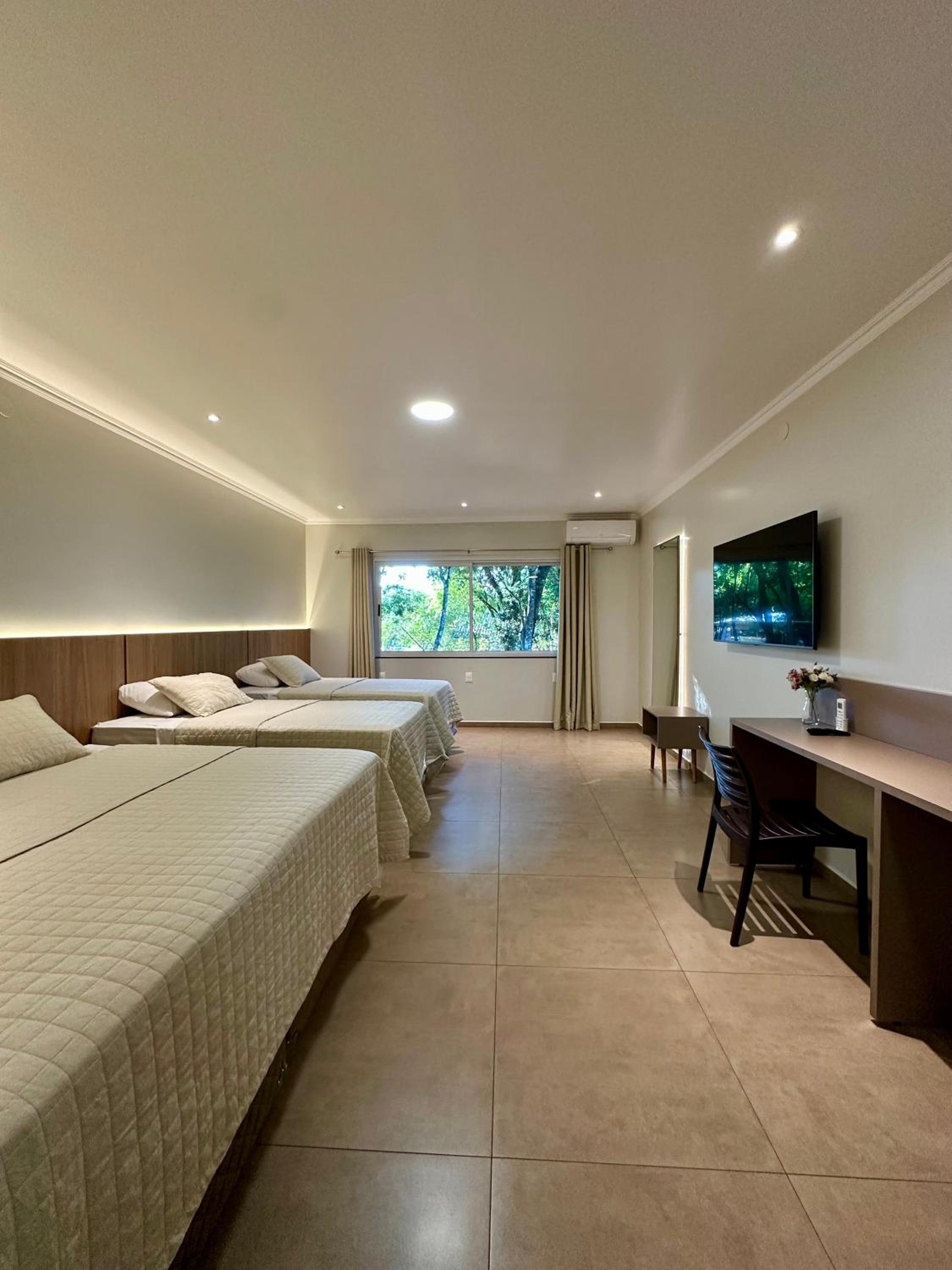 Superior Quadruple Room photo 3