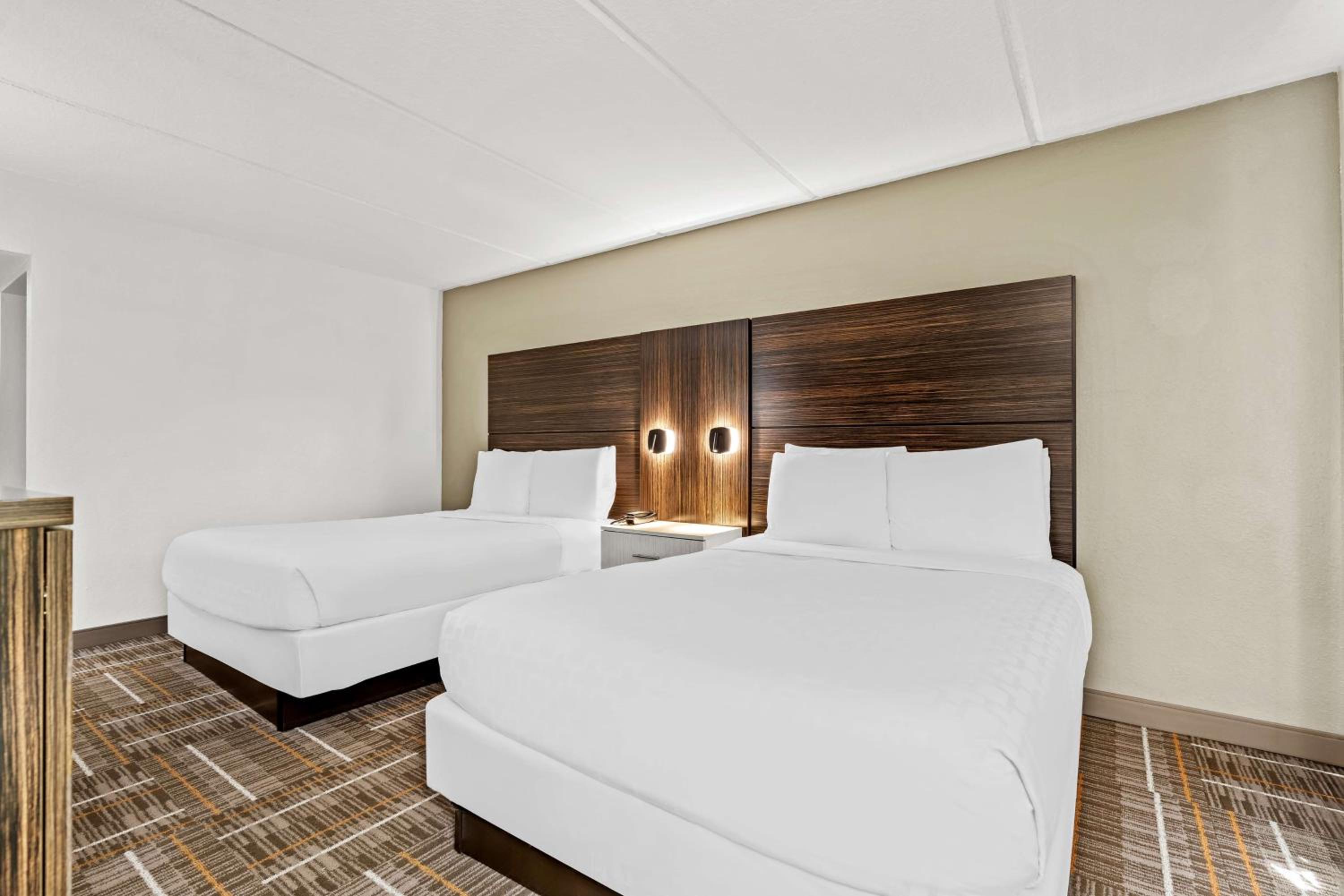 Queen Room with Two Queen Beds - Non-Smoking