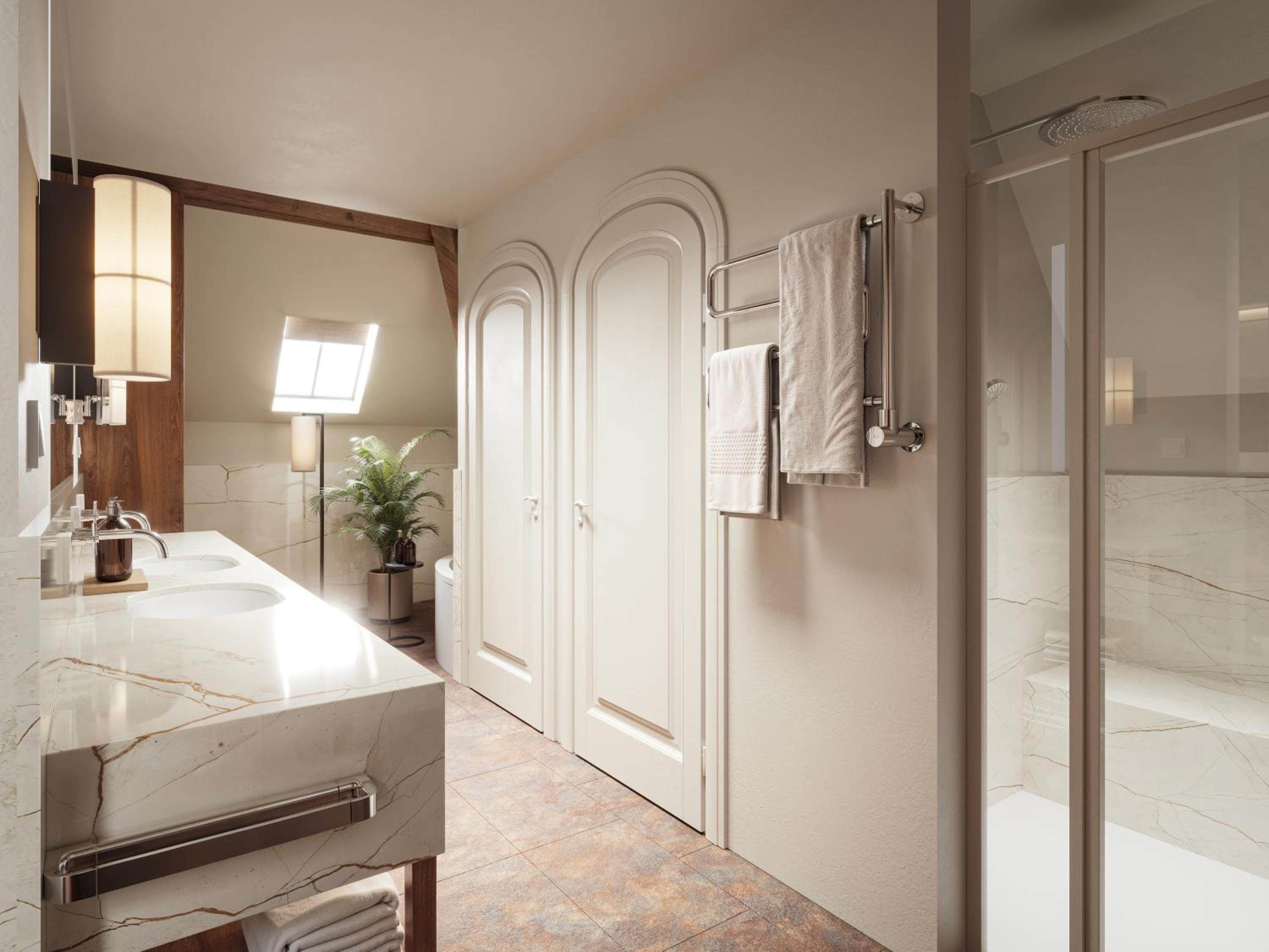 Suite - Photo 1