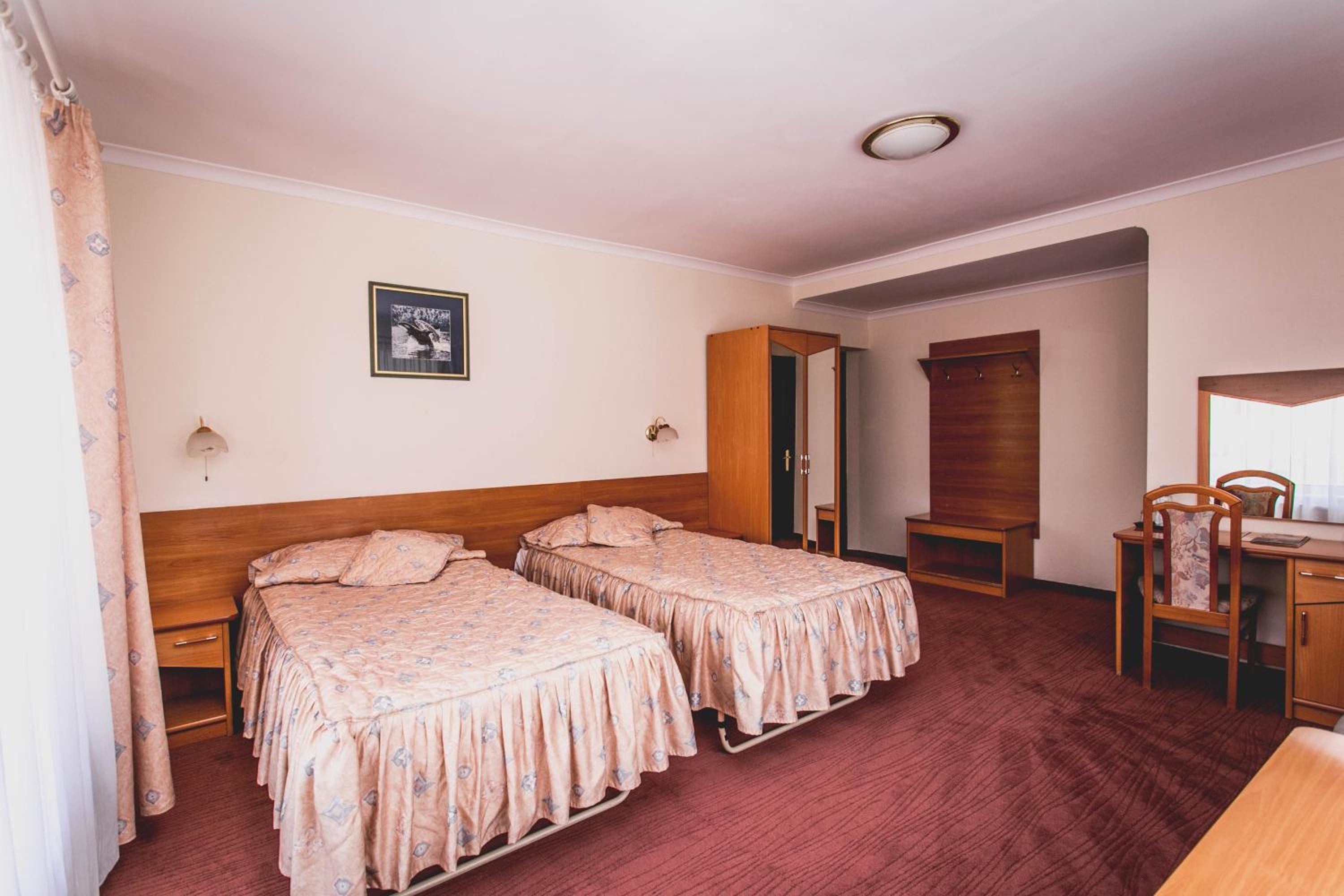 Double or Twin Room - Photo 3
