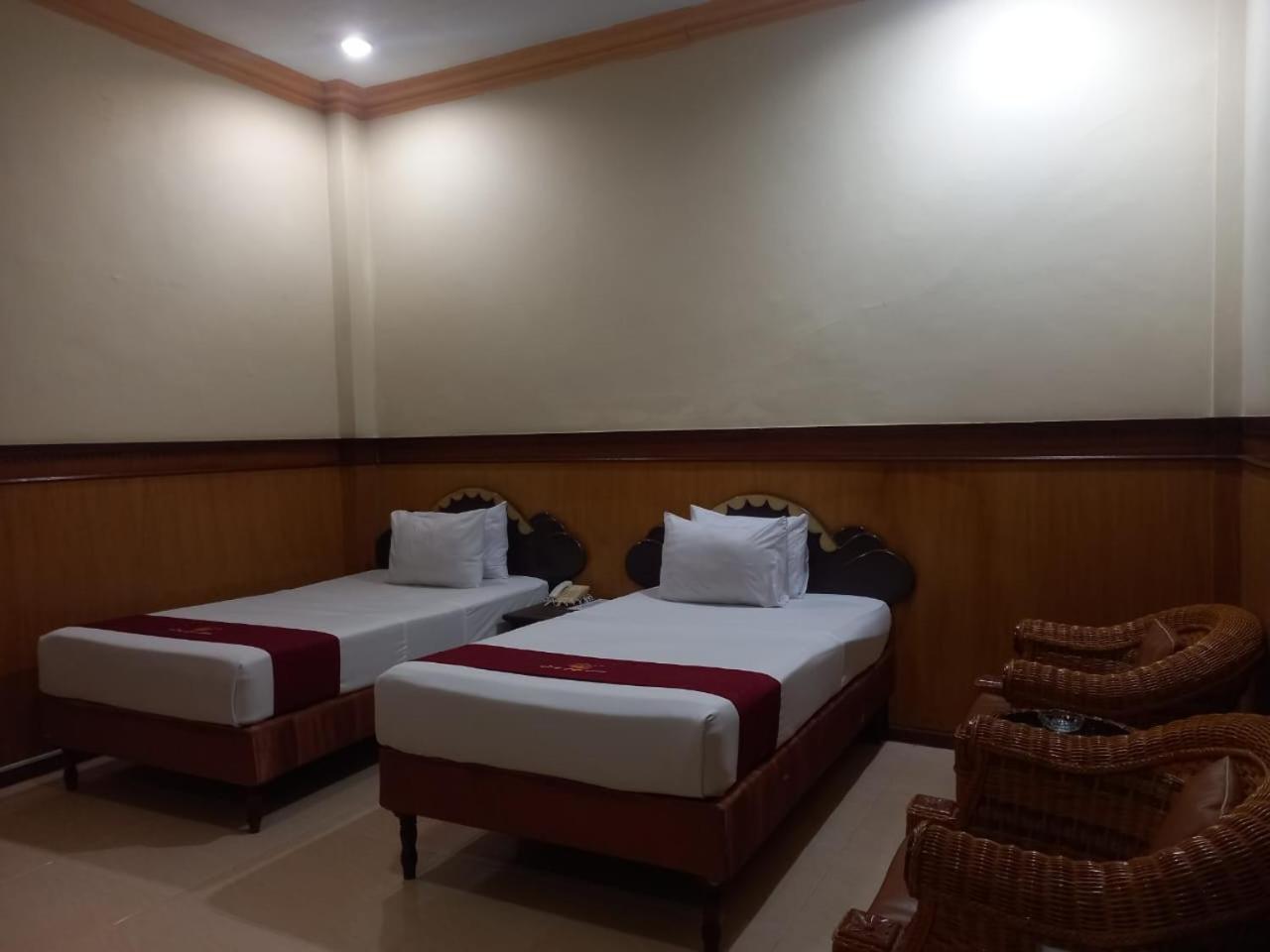 Large Twin Room photo 3