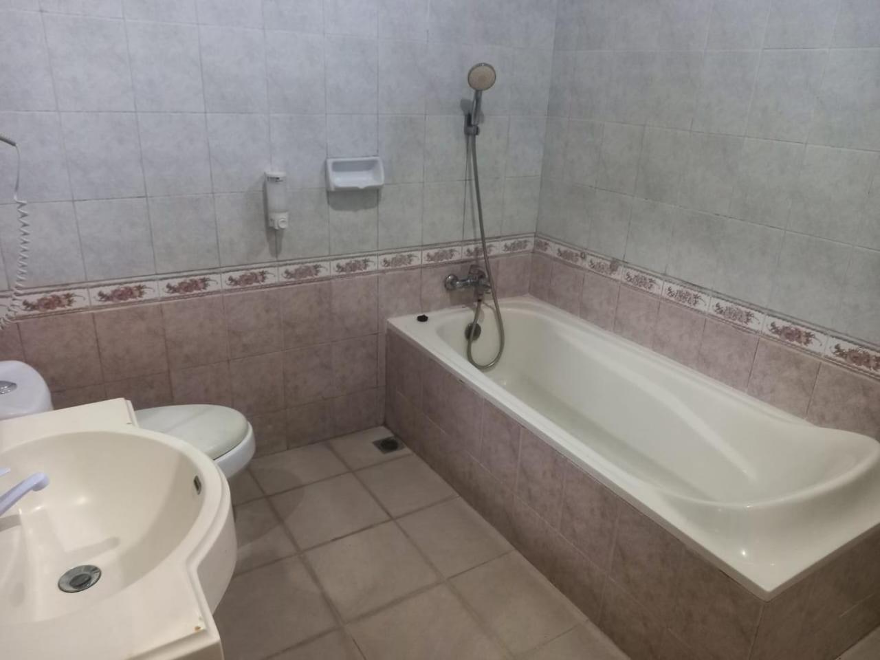 Large Twin Room