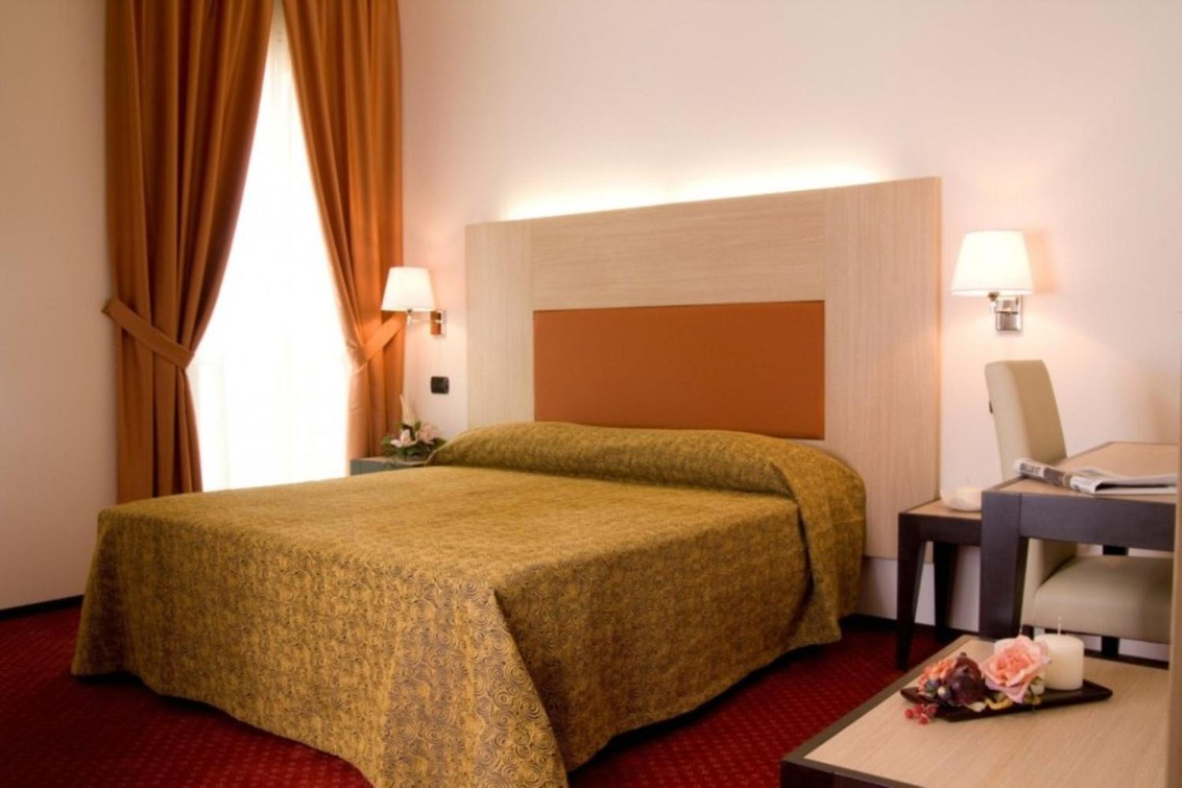 Double or Twin Room photo 1