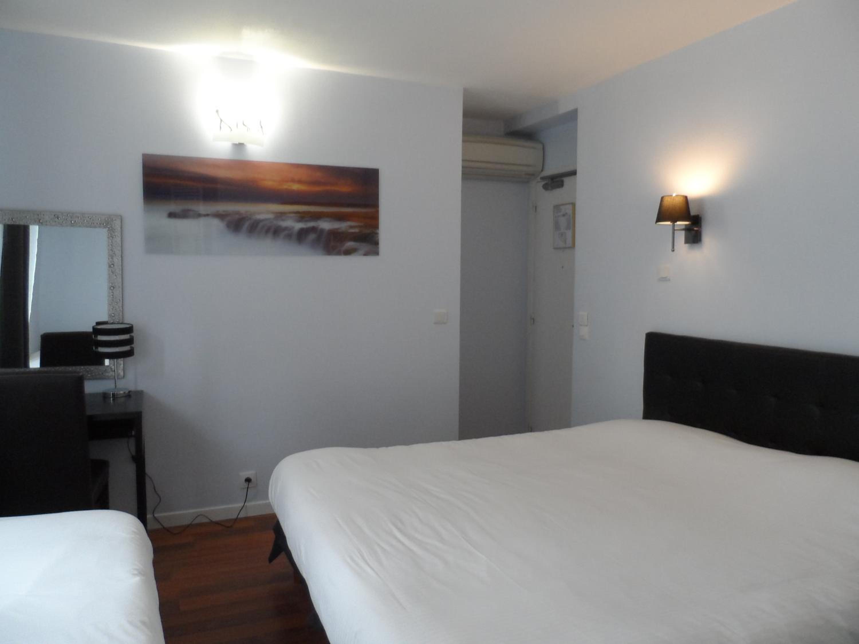 Triple Room with Shower photo 2