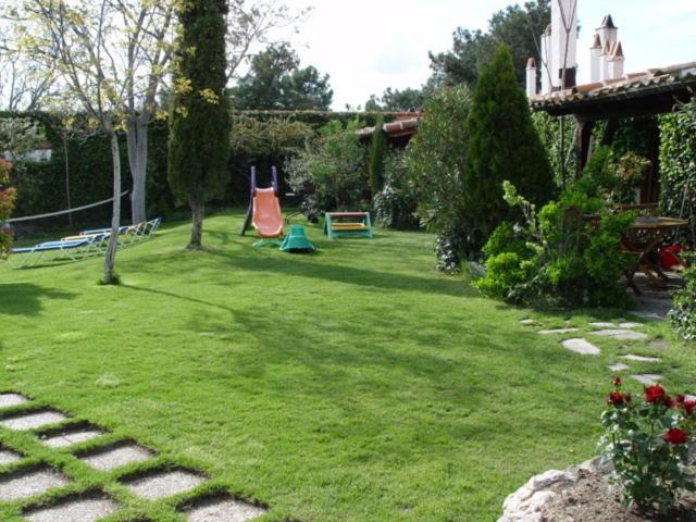 Two-Bedroom Cottage (6 Adults) photo 3