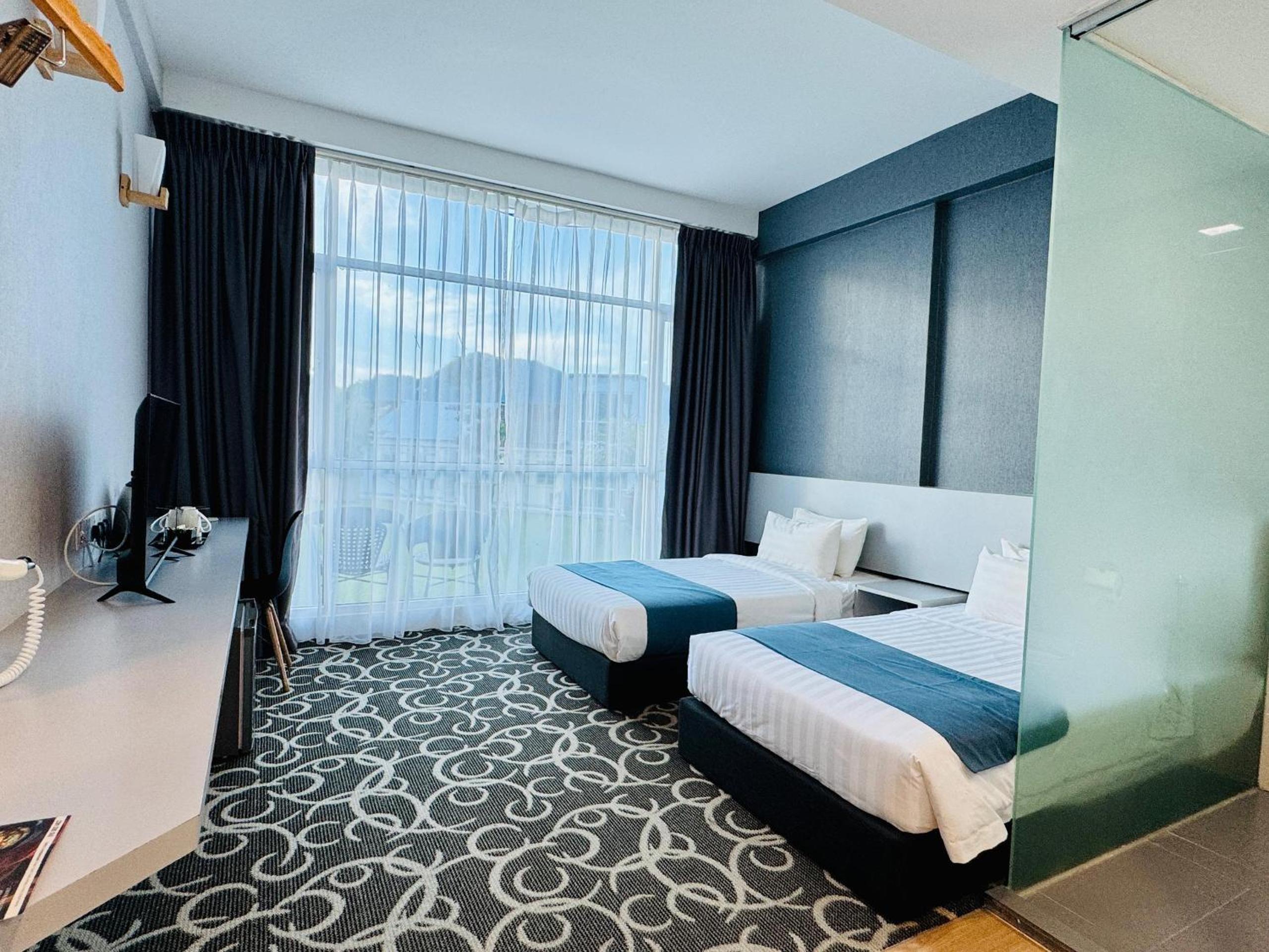 Twin Room with Balcony