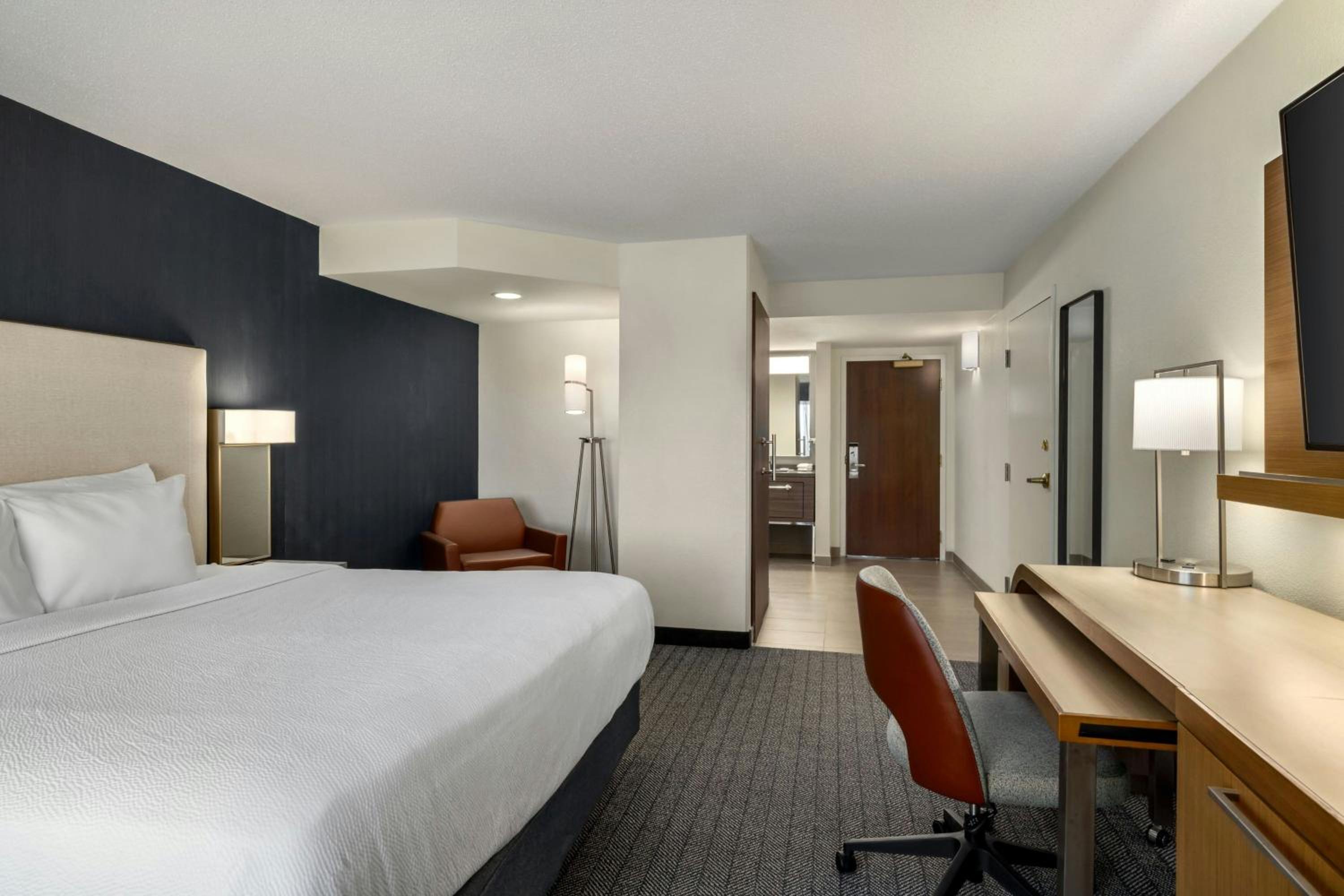 King Room with Sofa Bed and Roll-in Shower - Mobility and Hearing Accessible - Photo 3