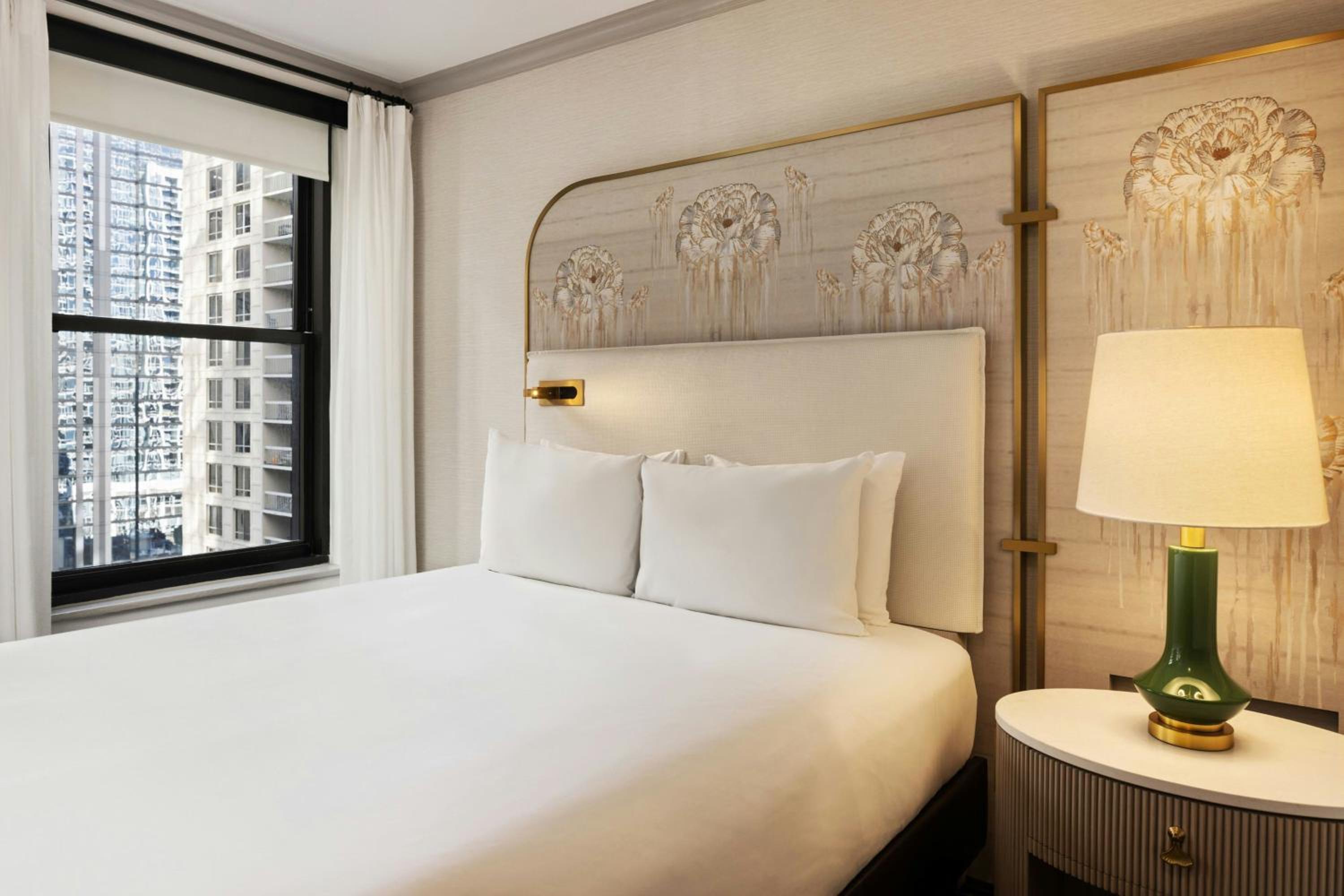 Deluxe Room with Two Queen Beds, Adapted Tub and City View - Mobility and Hearing Accessible