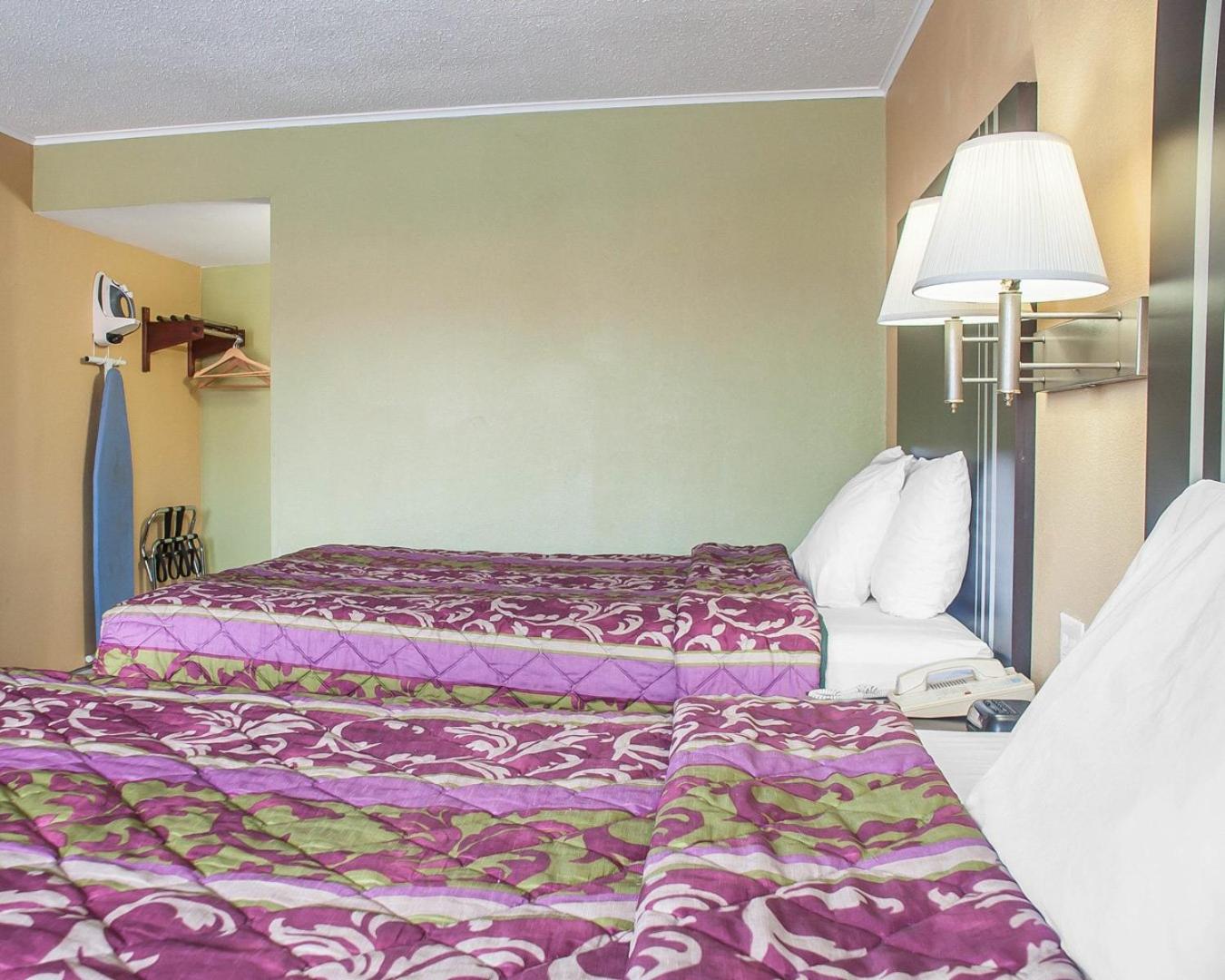 Standard Room with Two Double Beds - Smoking