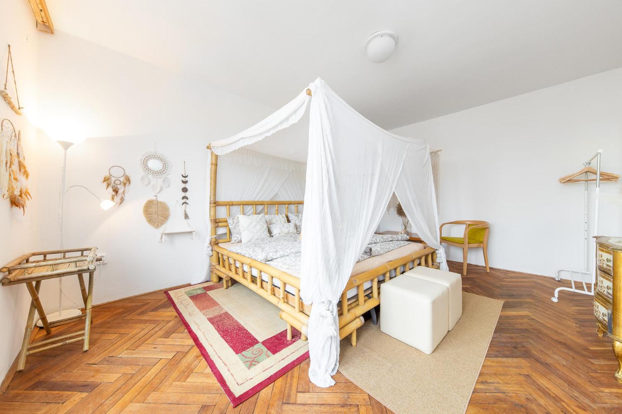 Two-Bedroom Deluxe Apartment with Balcony